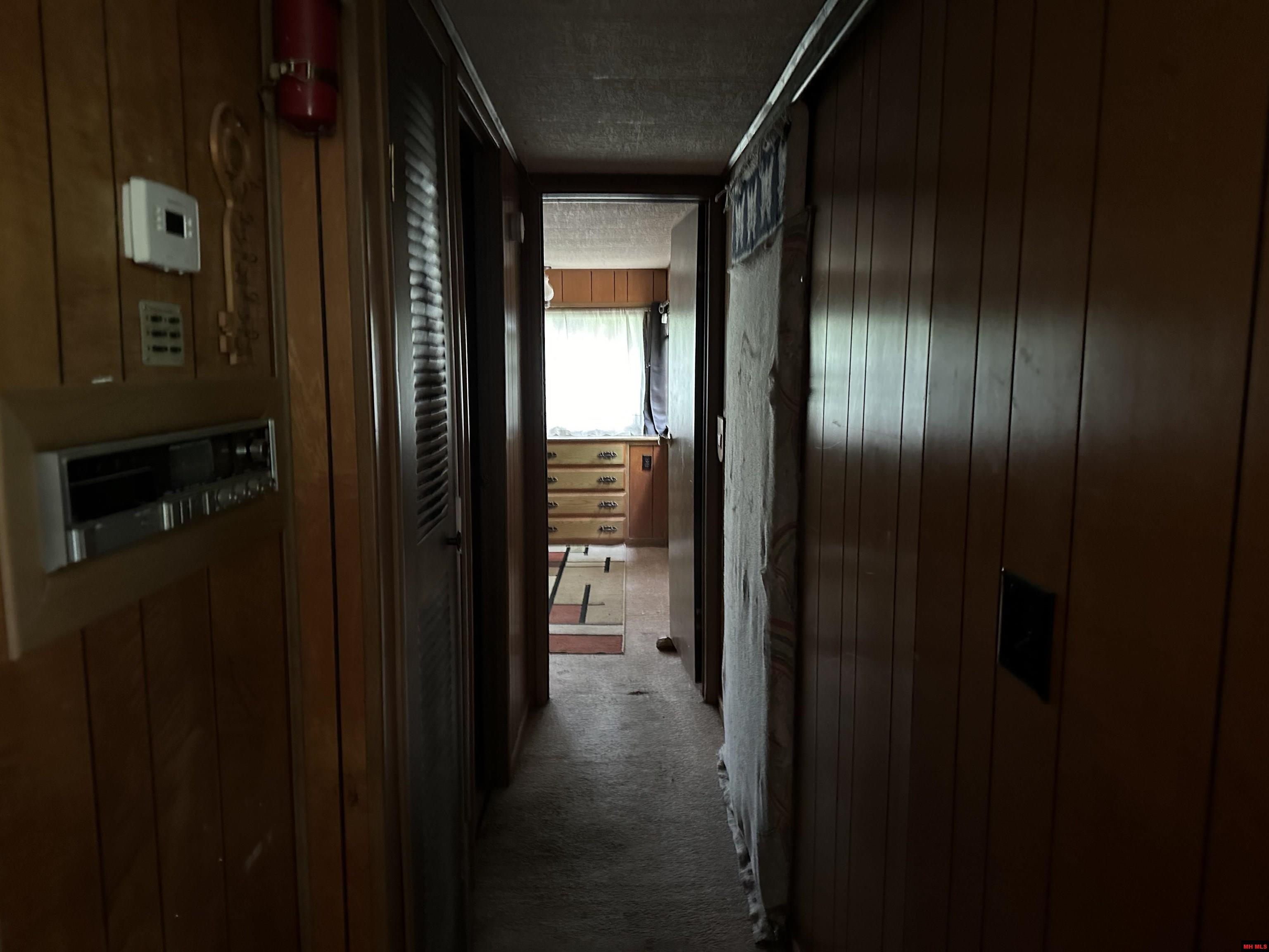 105 HICKORY STREET Bull Shoals, AR