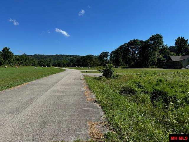 002-11244-042 Travis Terrace