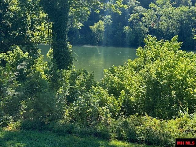 002-11244-042 Travis Terrace