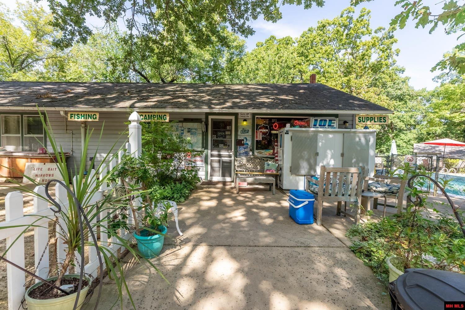 2325 FOUT ROAD Gamaliel, AR