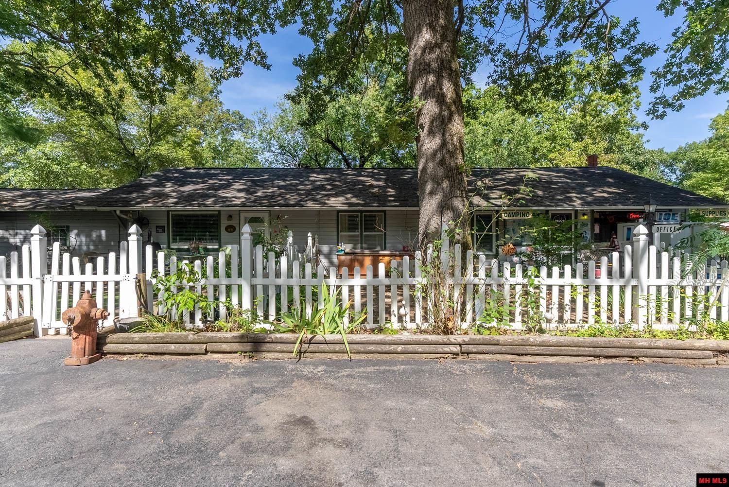 2325 FOUT ROAD Gamaliel, AR