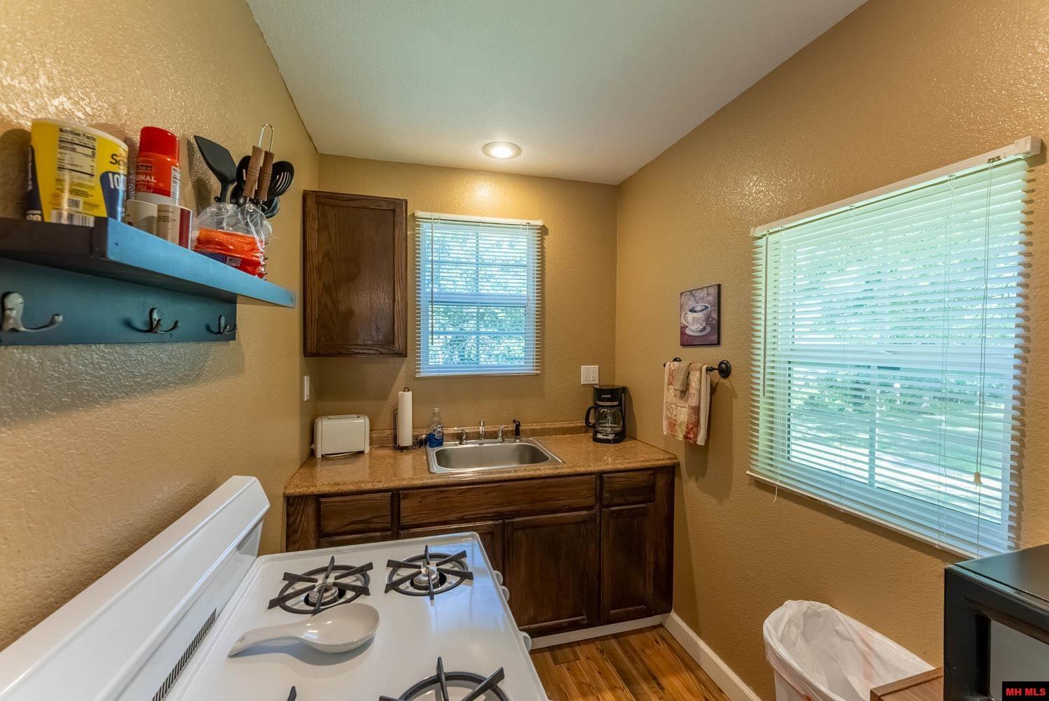 2325 FOUT ROAD Gamaliel, AR