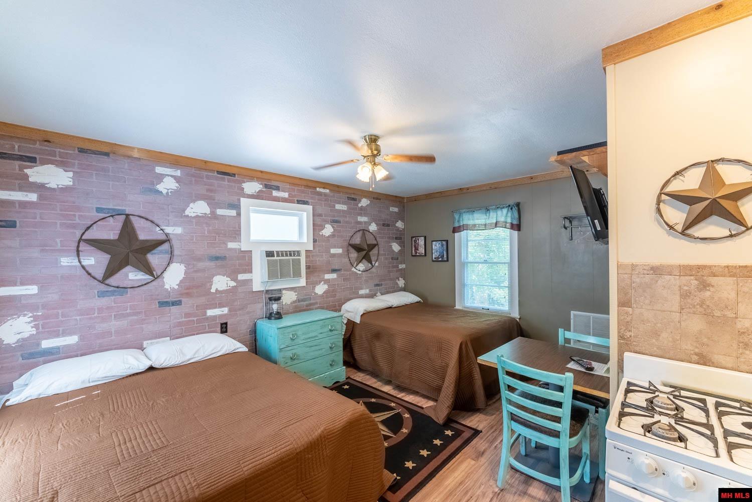 2325 FOUT ROAD Gamaliel, AR