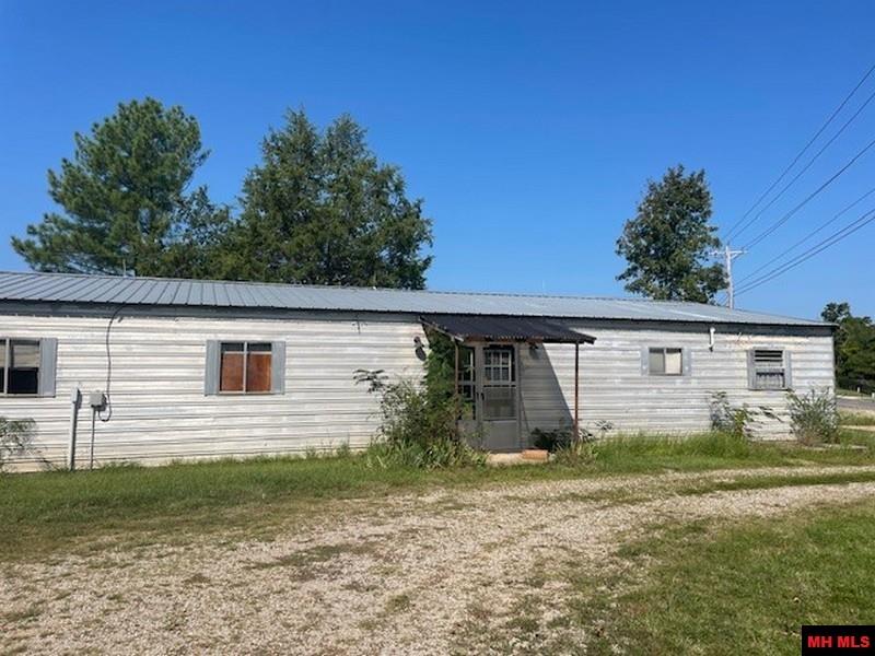 5151 HWY 62 EAST Mountain Home, AR
