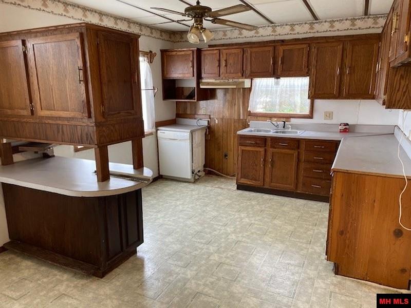 5151 HWY 62 EAST Mountain Home, AR