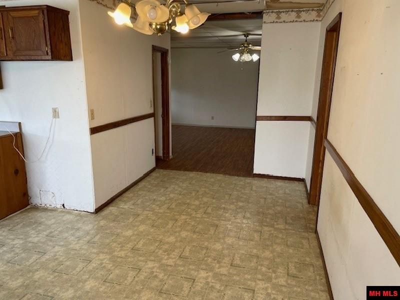 5151 HWY 62 EAST Mountain Home, AR