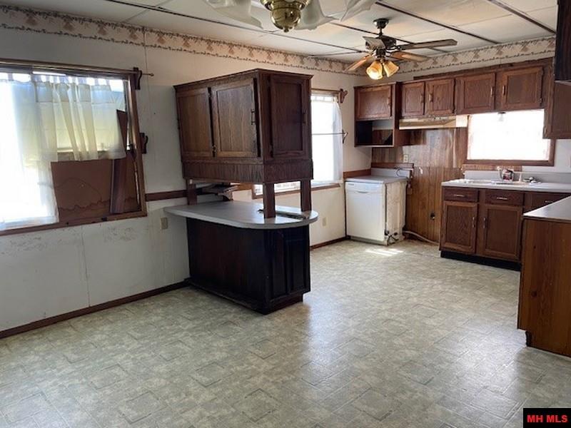 5151 HWY 62 EAST Mountain Home, AR