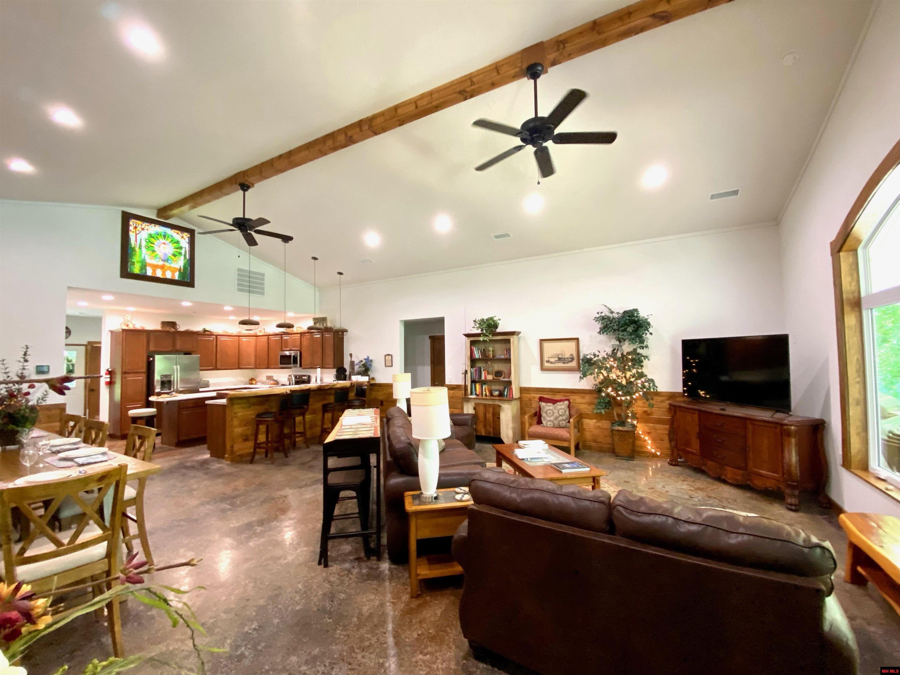 2891 SHIPPS DRIVE Norfork, AR