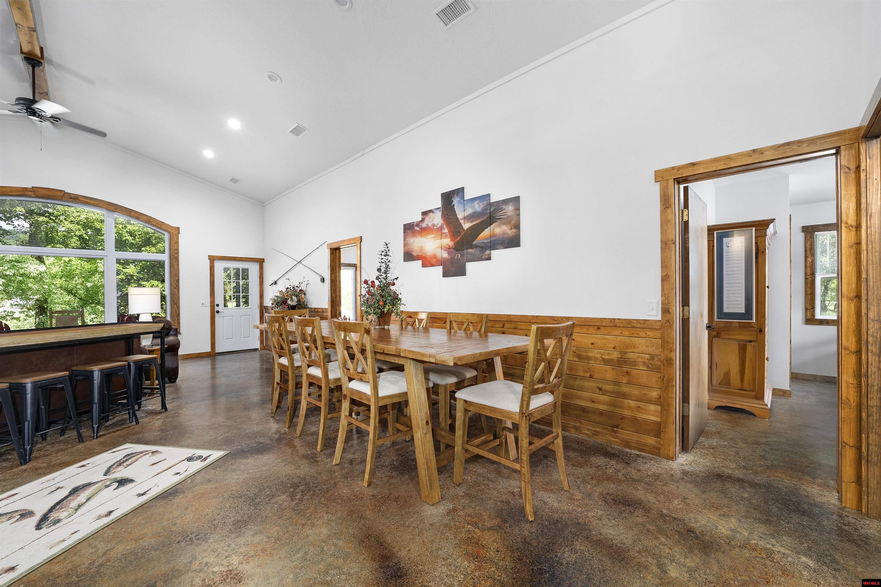 2891 SHIPPS DRIVE Norfork, AR