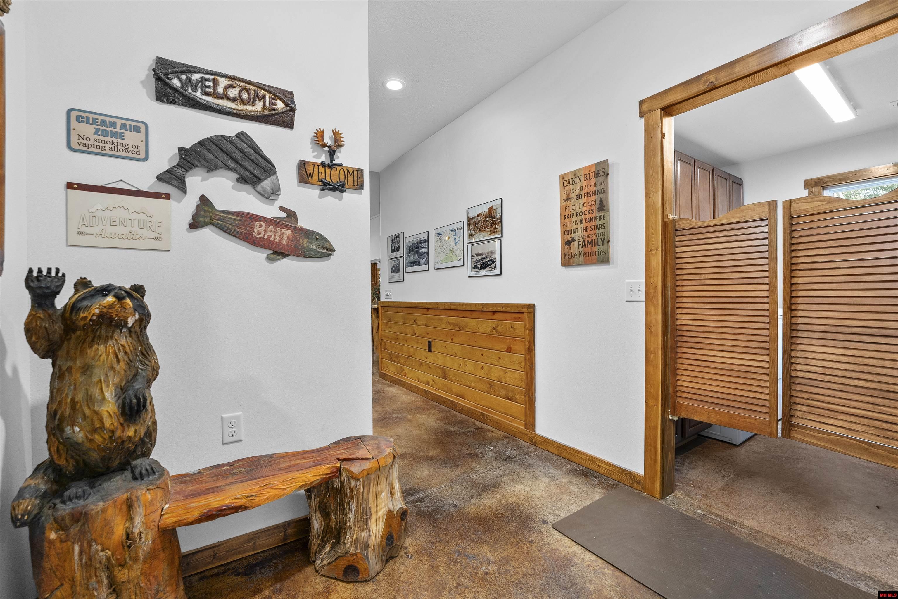 2891 SHIPPS DRIVE Norfork, AR