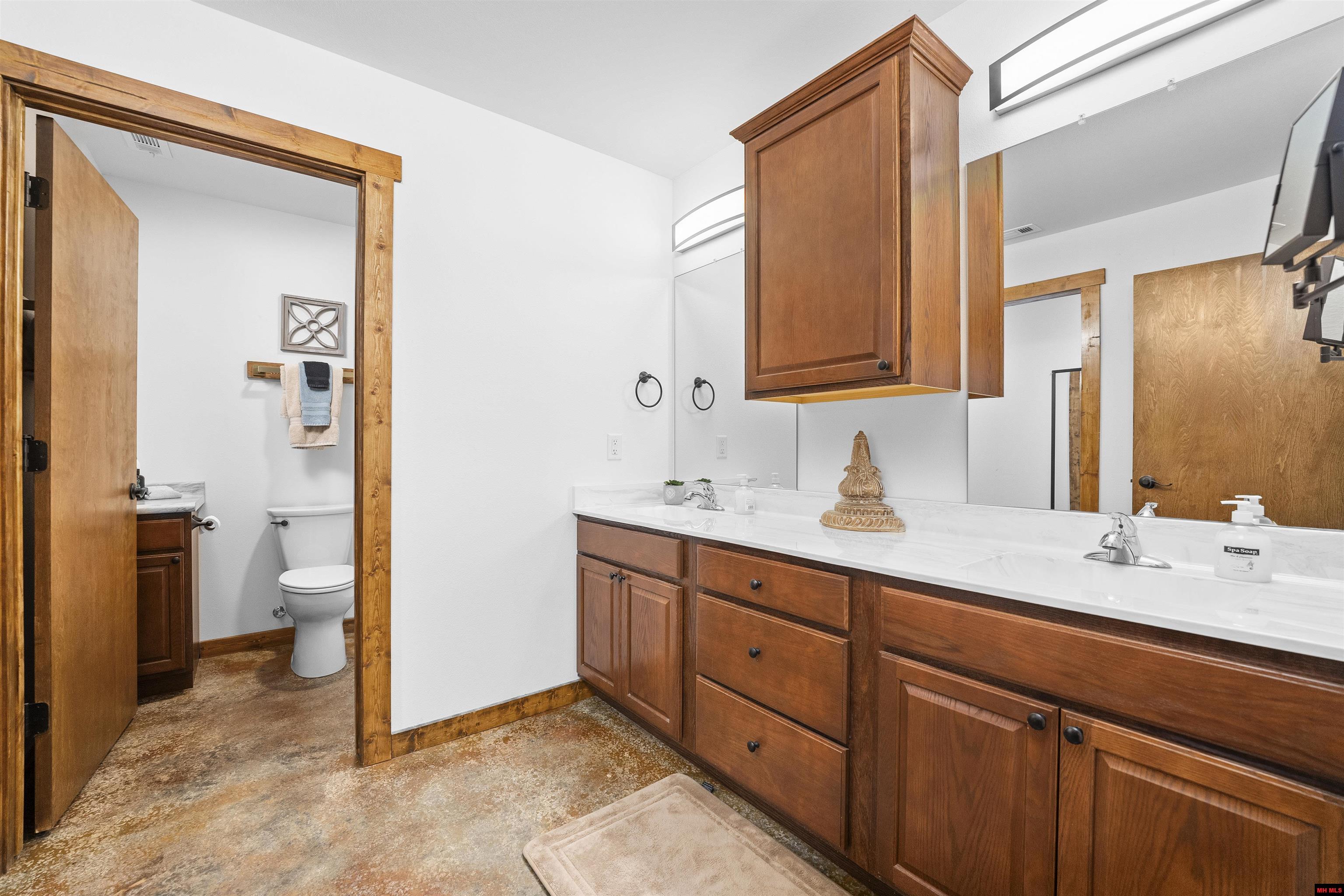 2891 SHIPPS DRIVE Norfork, AR