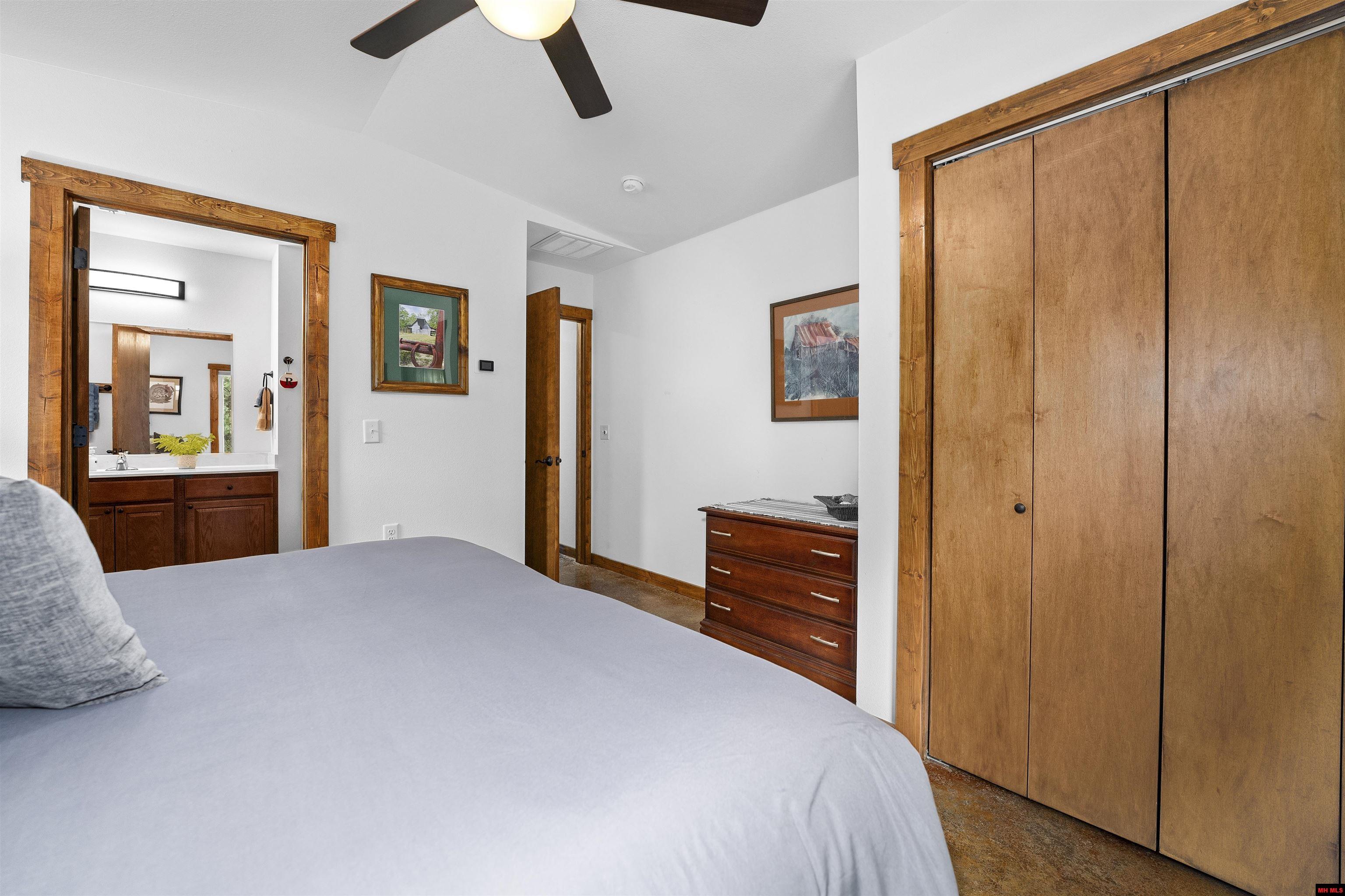 2891 SHIPPS DRIVE Norfork, AR