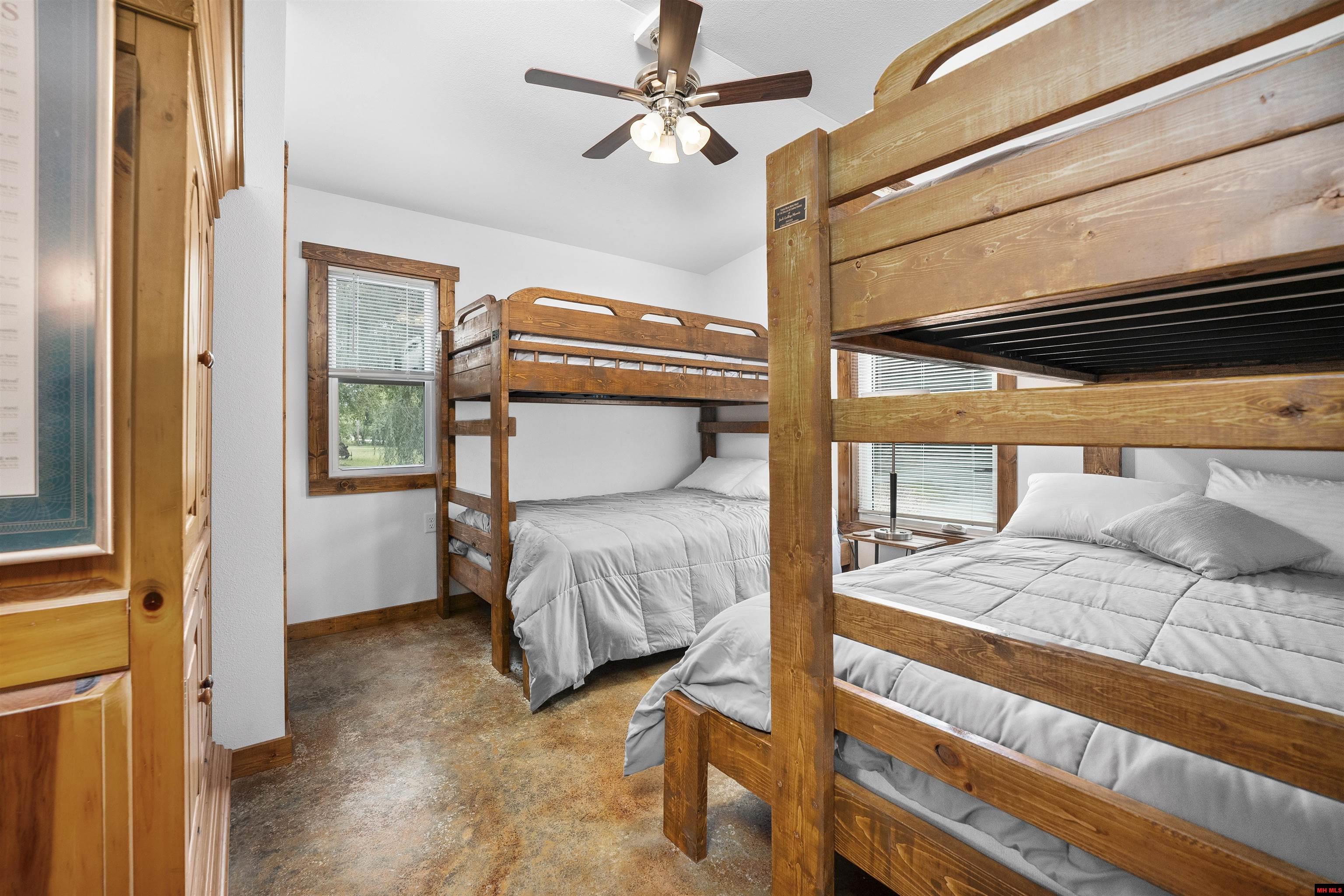 2891 SHIPPS DRIVE Norfork, AR