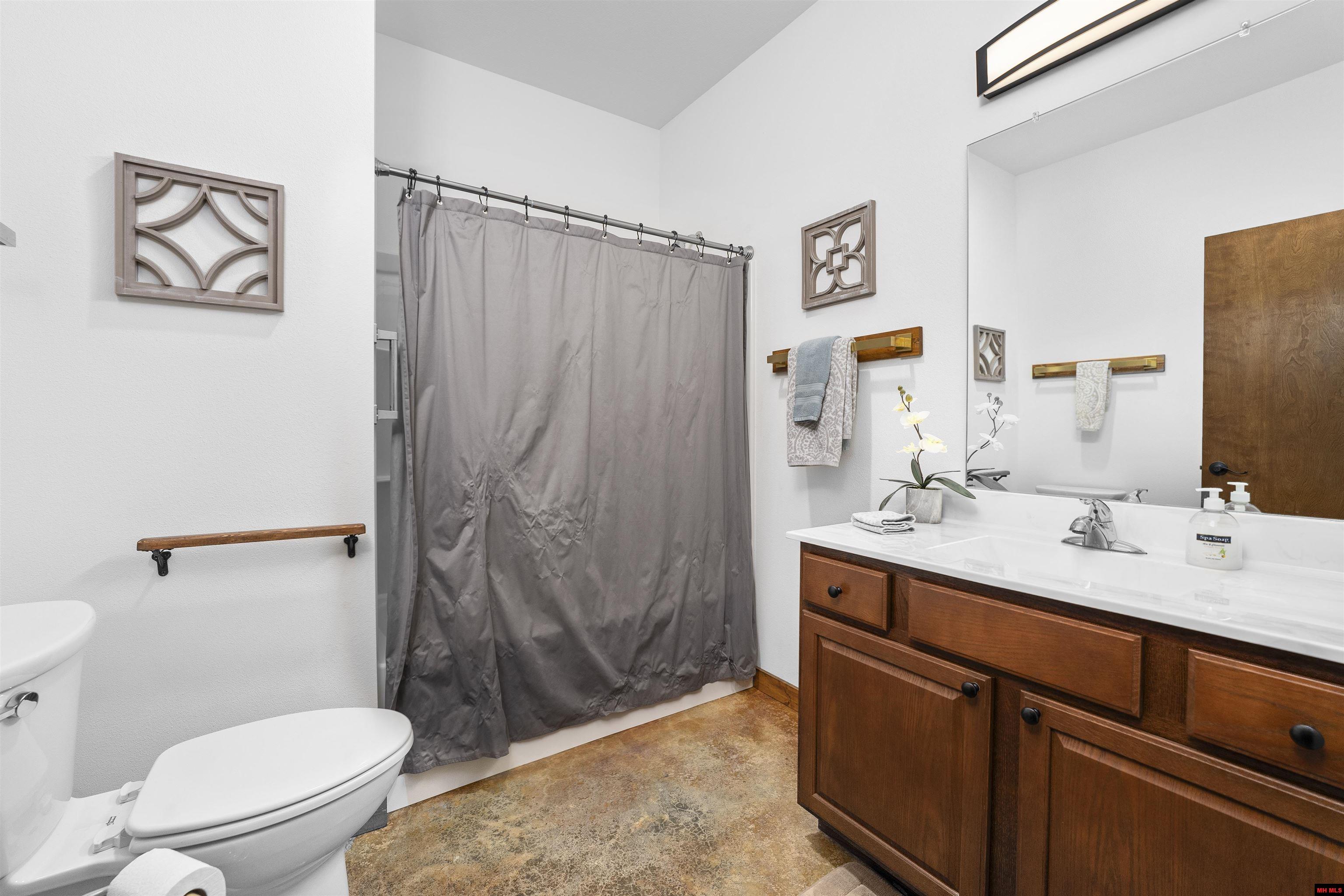 2891 SHIPPS DRIVE Norfork, AR