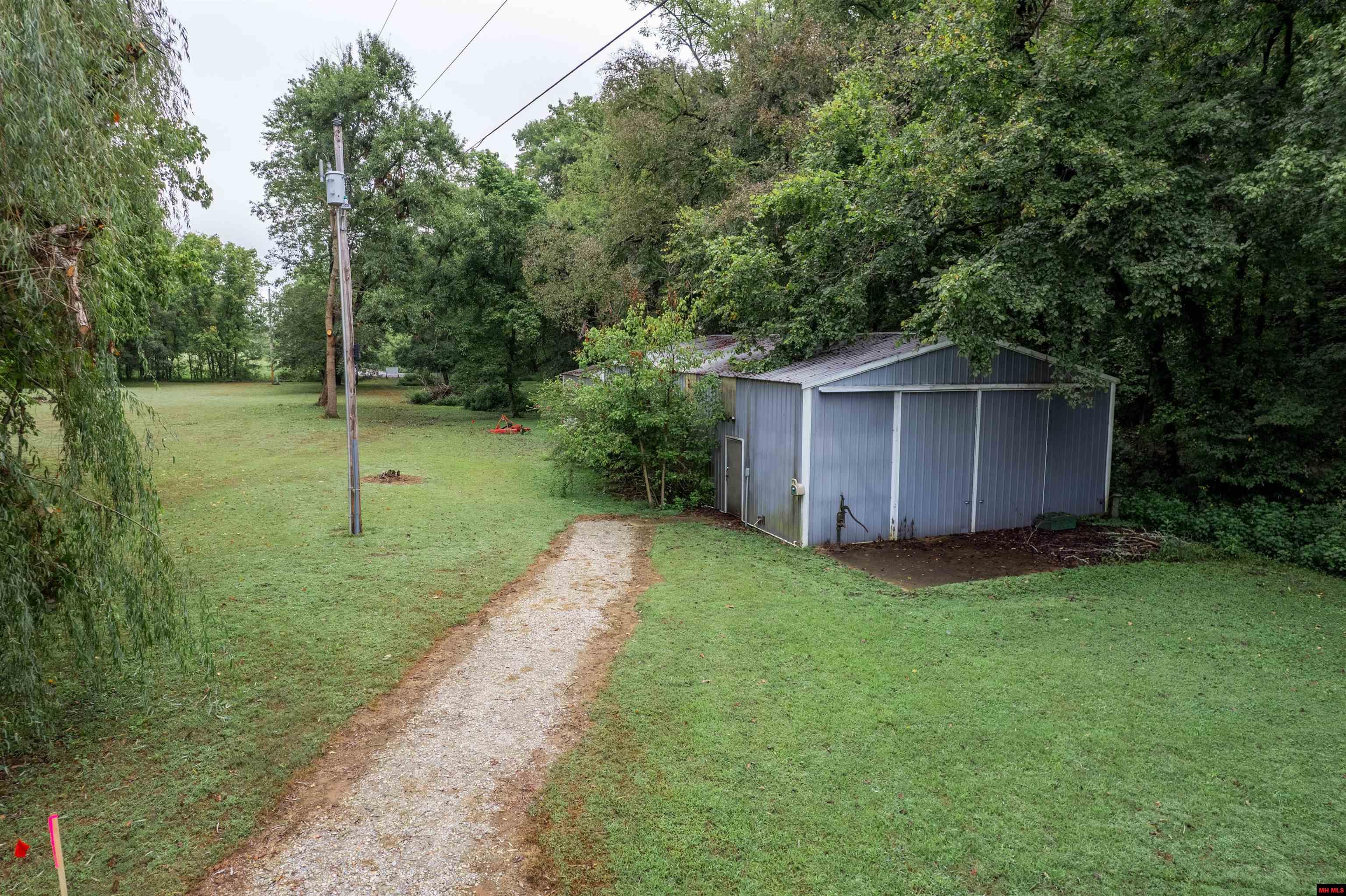2891 SHIPPS DRIVE Norfork, AR