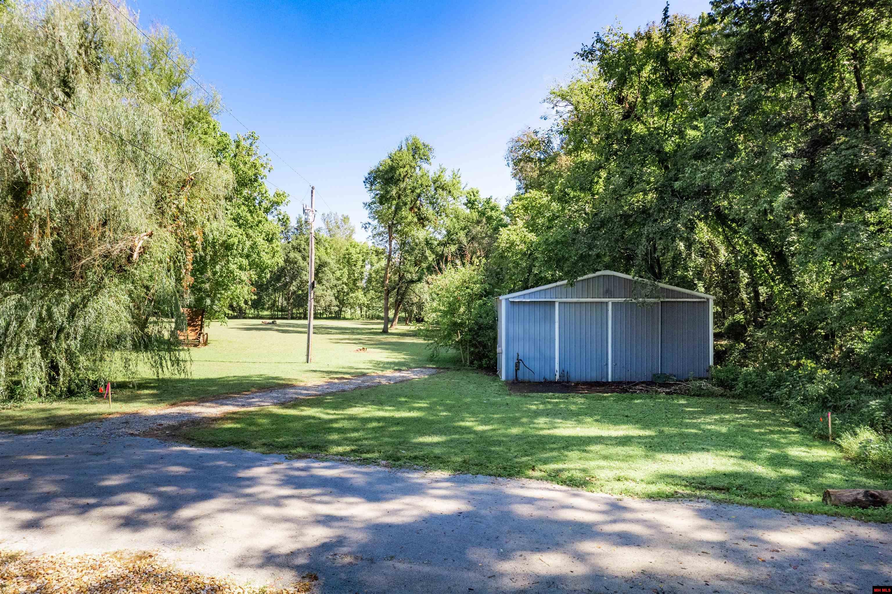 2891 SHIPPS DRIVE Norfork, AR