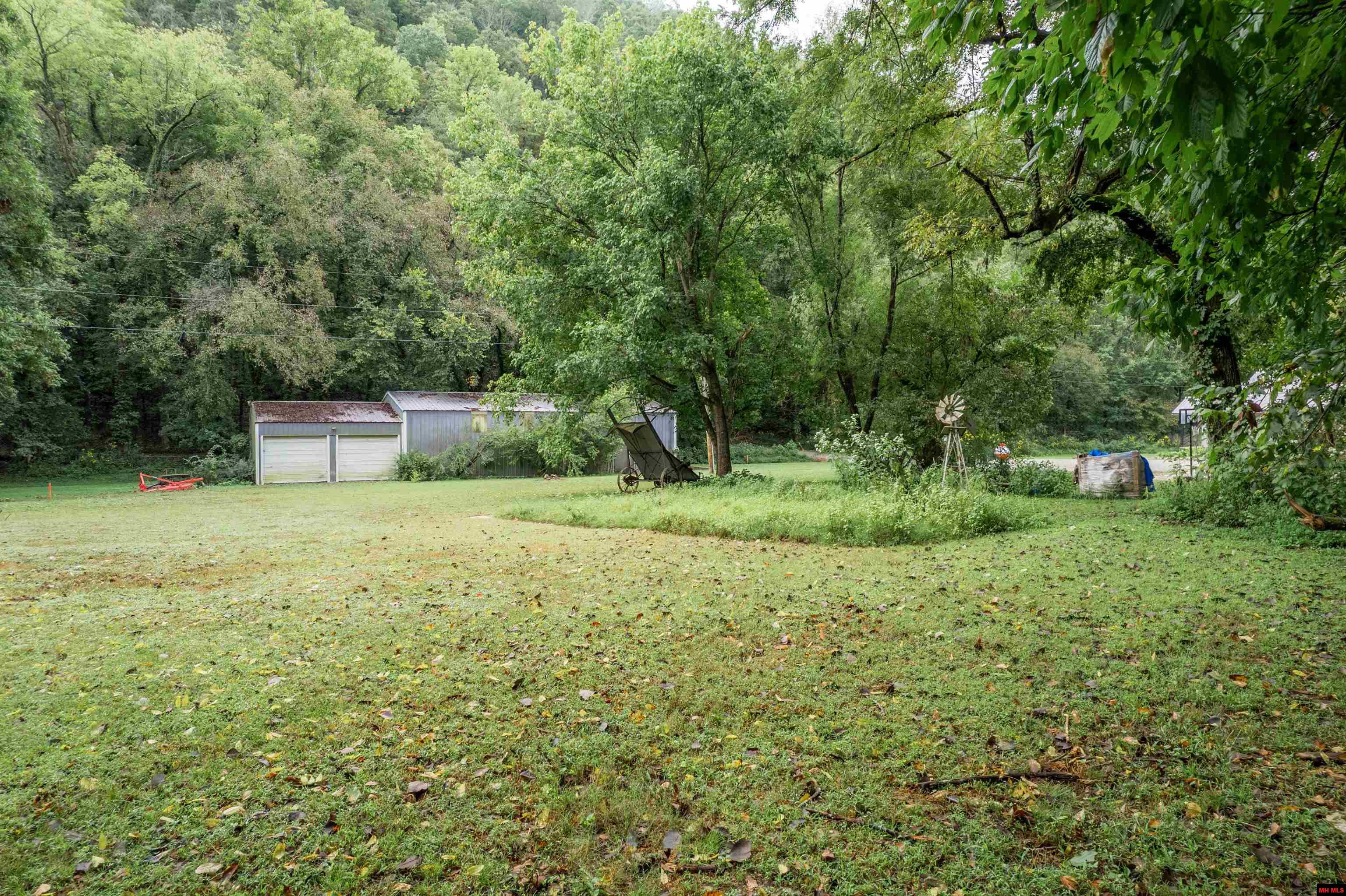 2891 SHIPPS DRIVE Norfork, AR