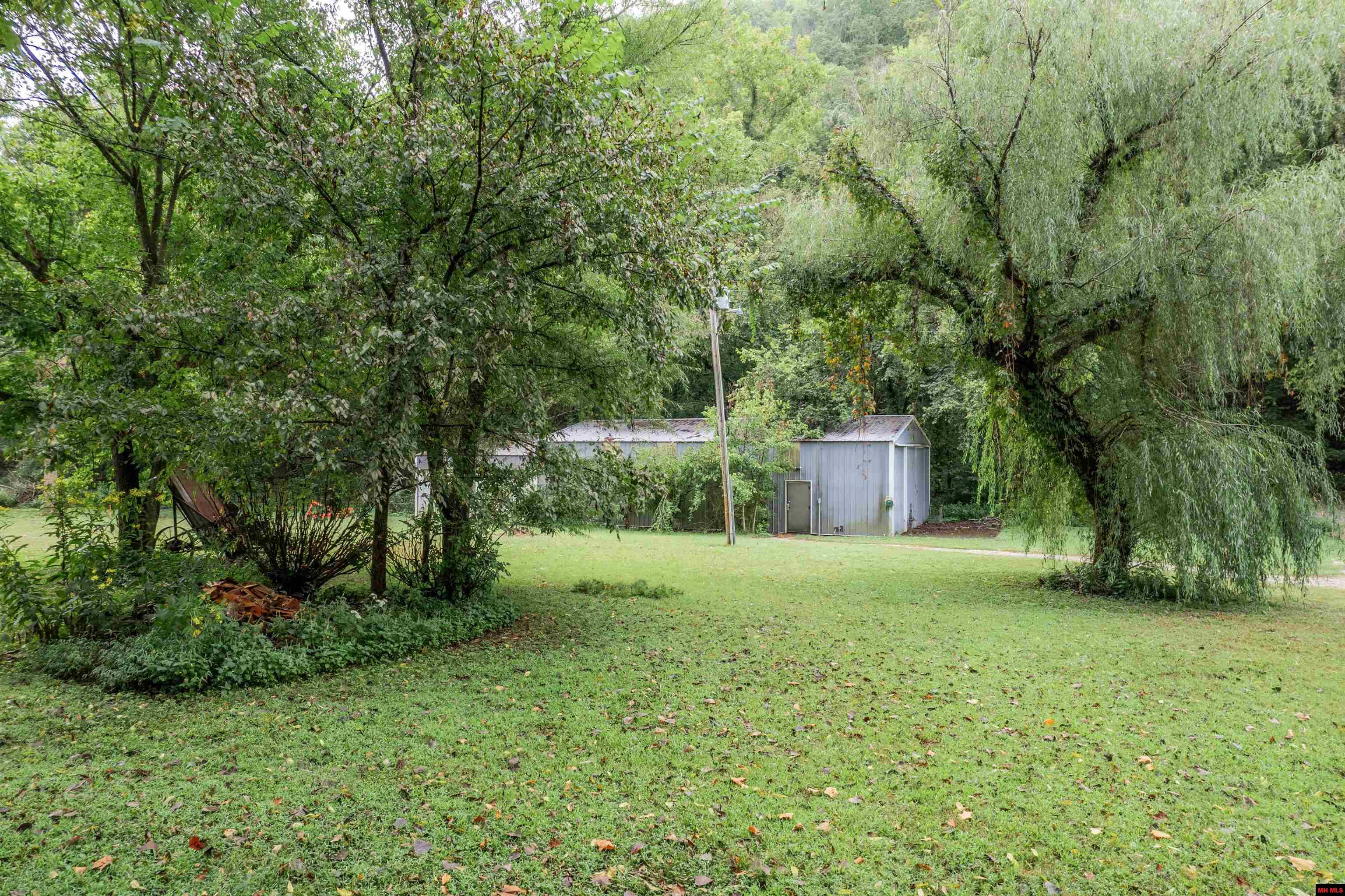 2891 SHIPPS DRIVE Norfork, AR