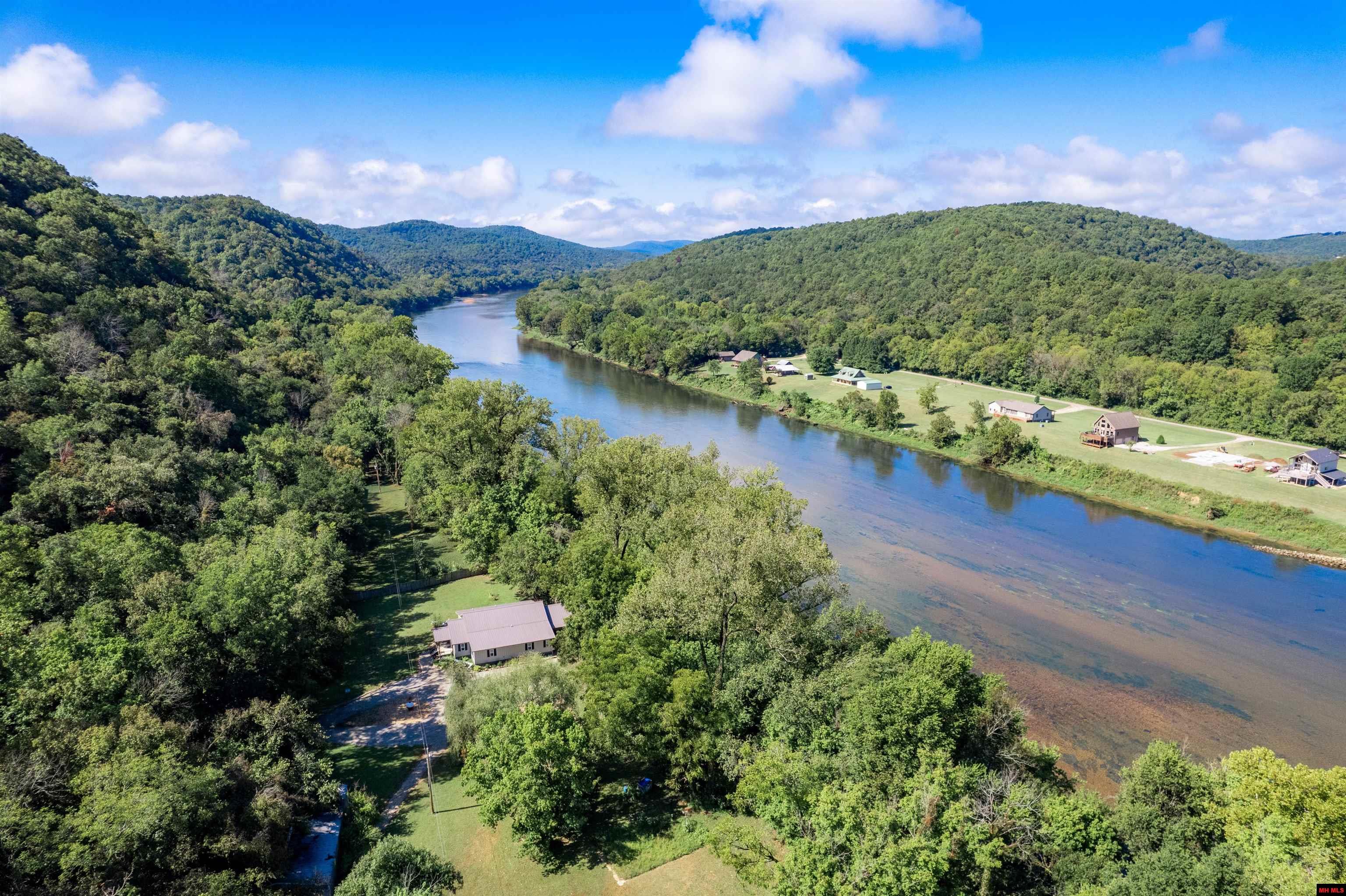 2891 SHIPPS DRIVE Norfork, AR