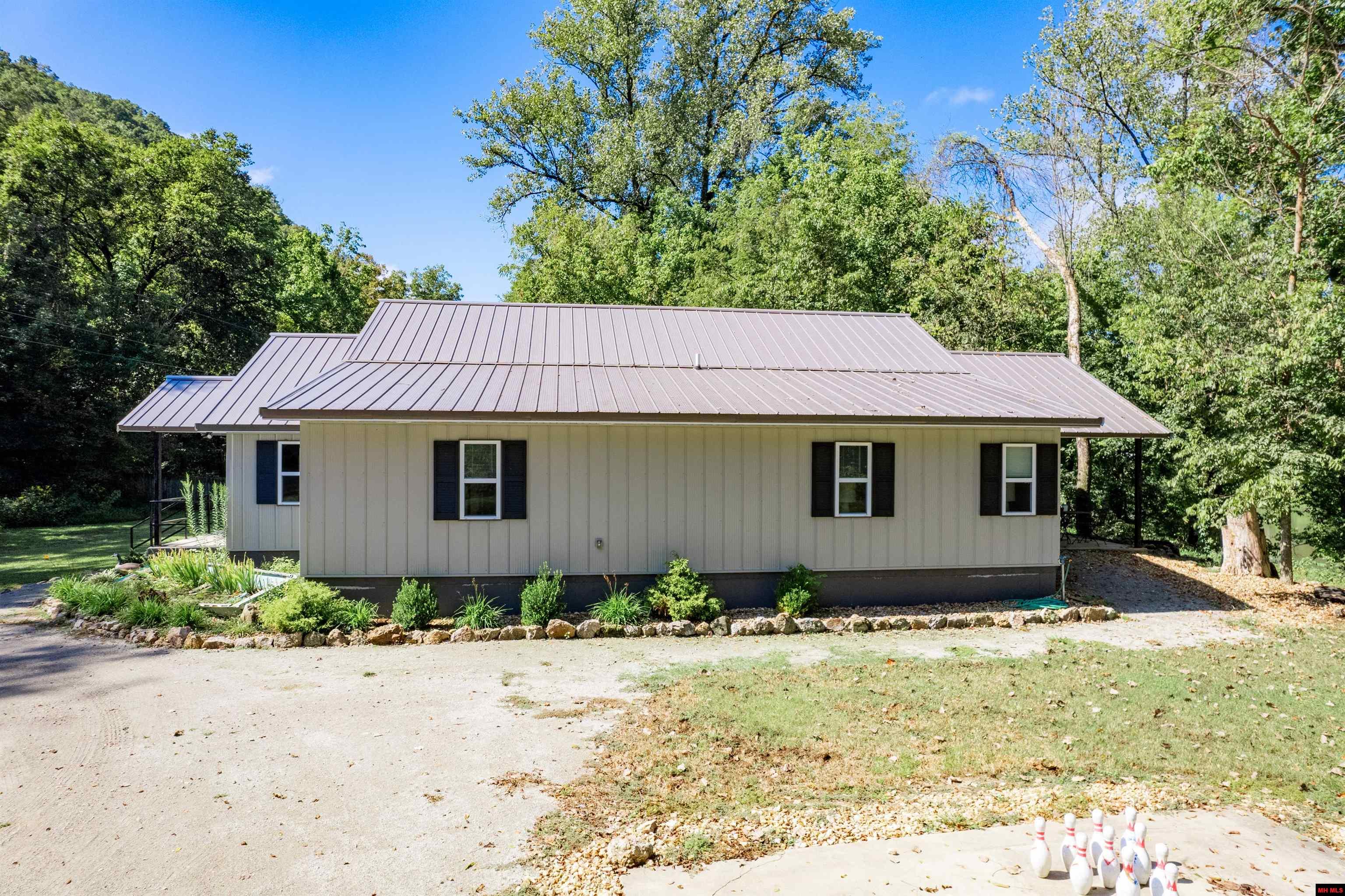 2891 SHIPPS DRIVE Norfork, AR
