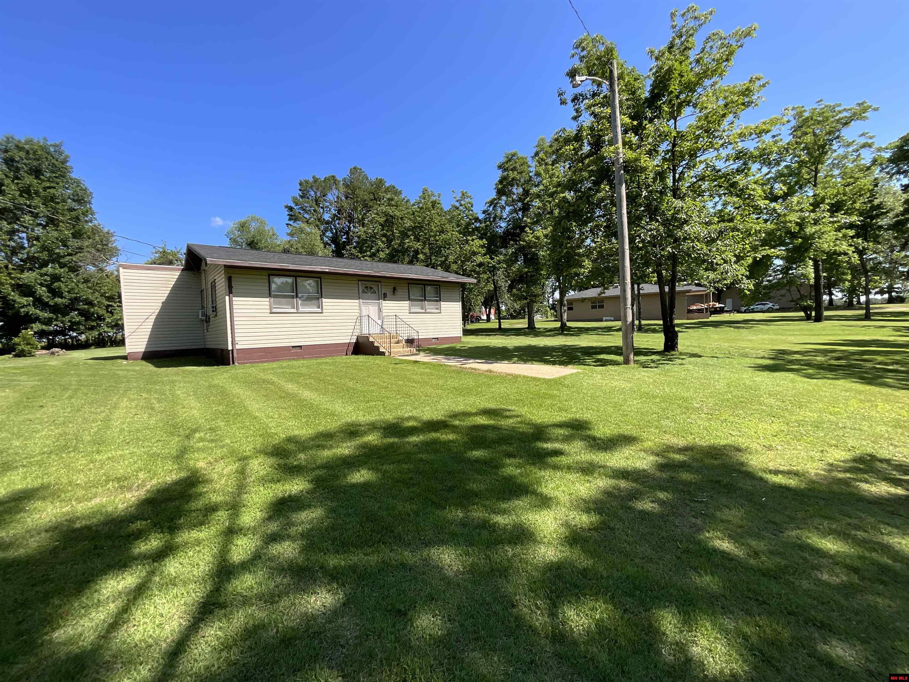 932 & 937 State Hwy Hh