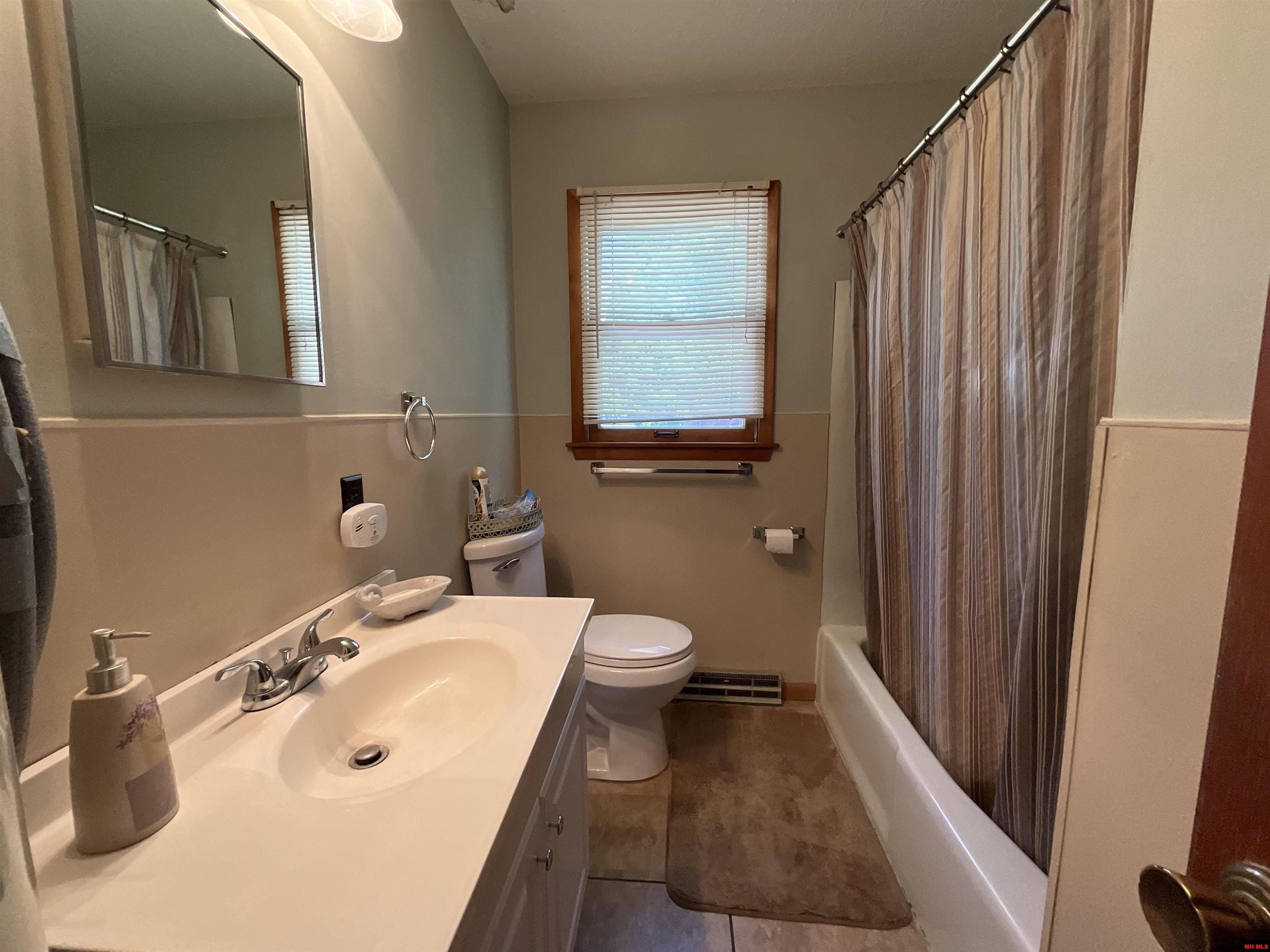 932 & 937 State Hwy Hh