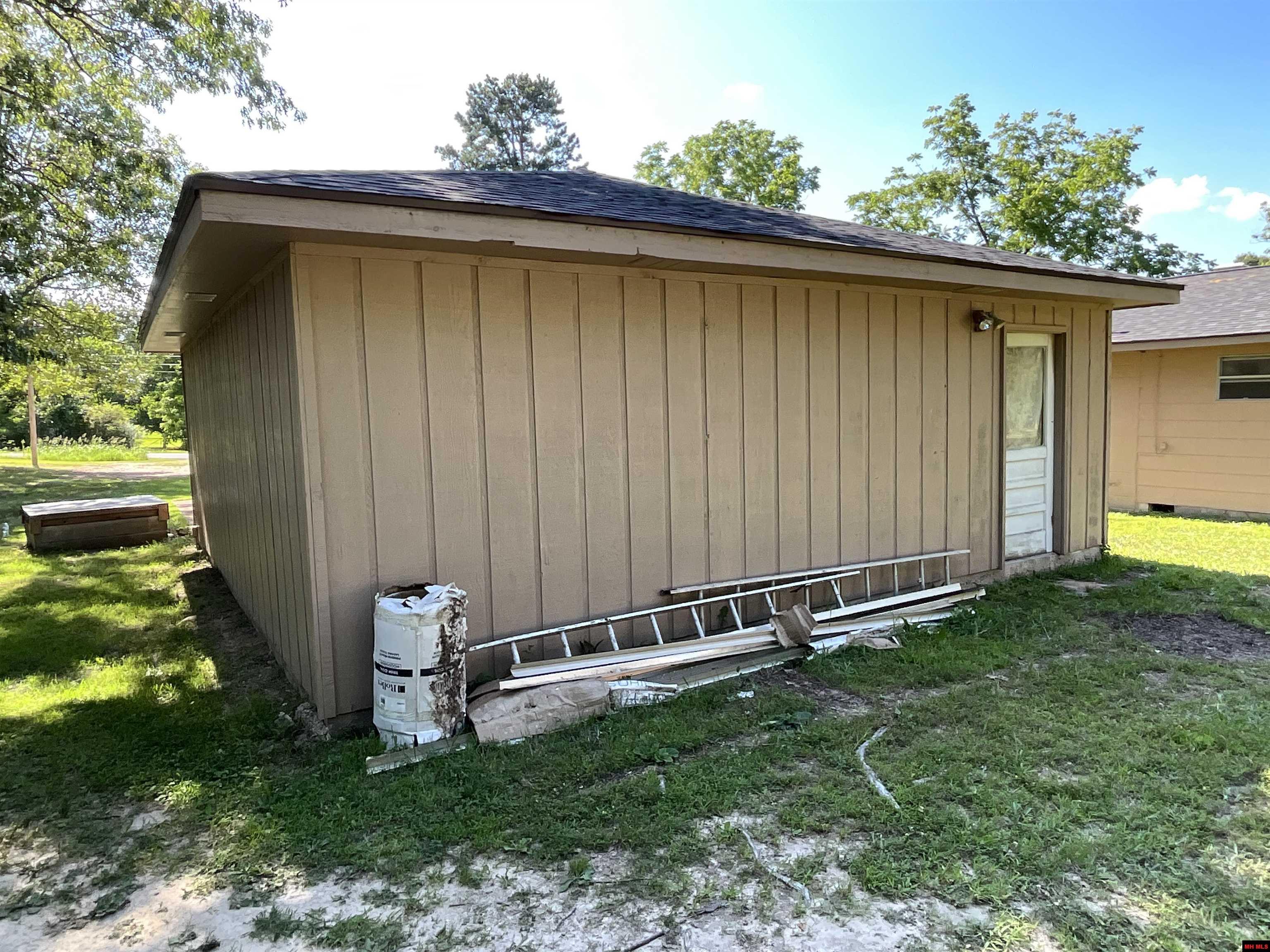 932 & 937 State Hwy Hh