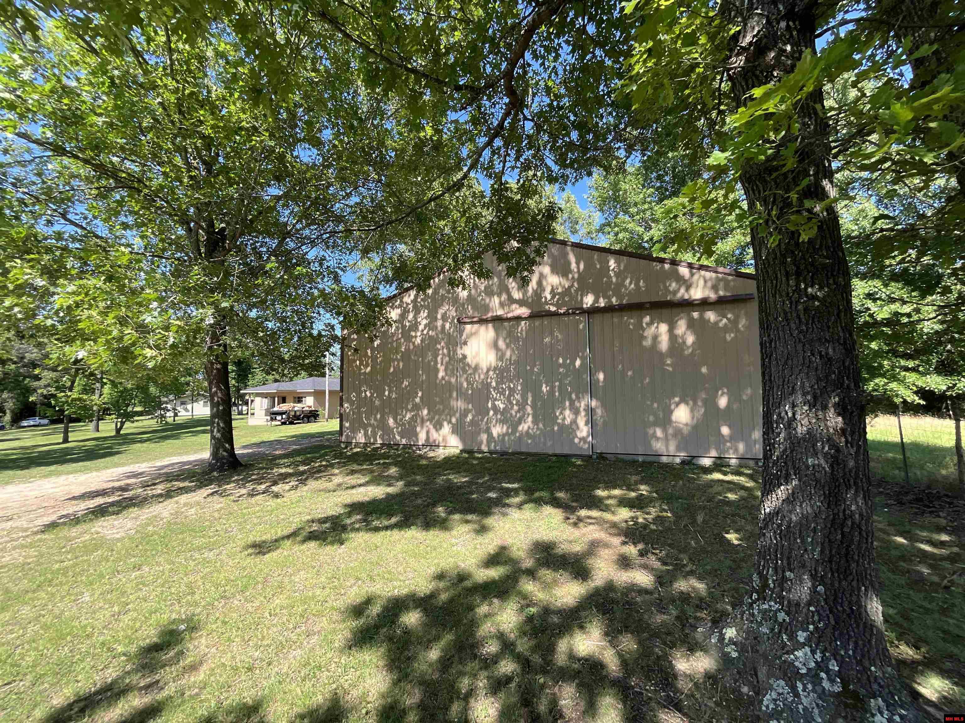 932 & 937 State Hwy Hh