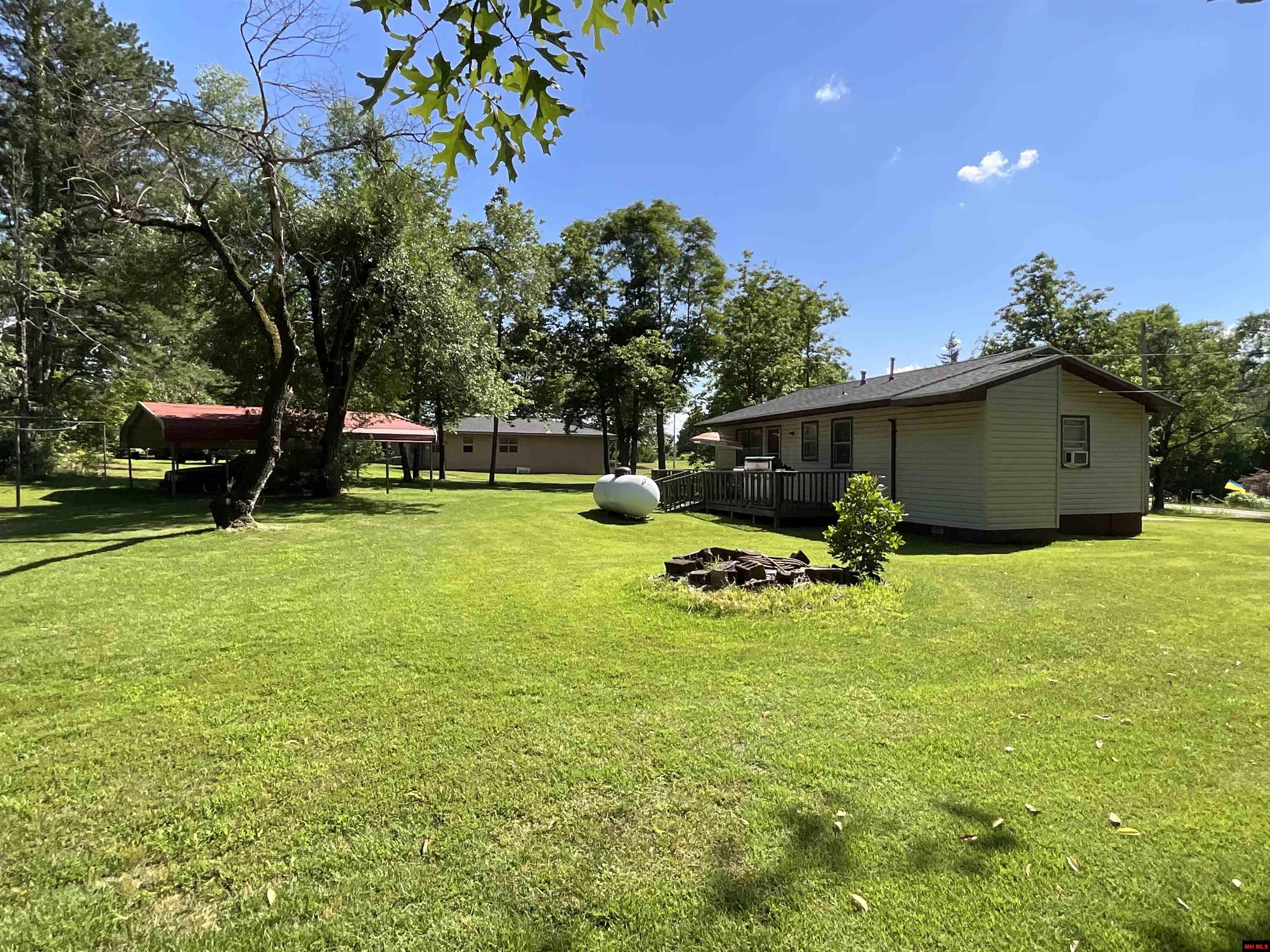 932 & 937 State Hwy Hh