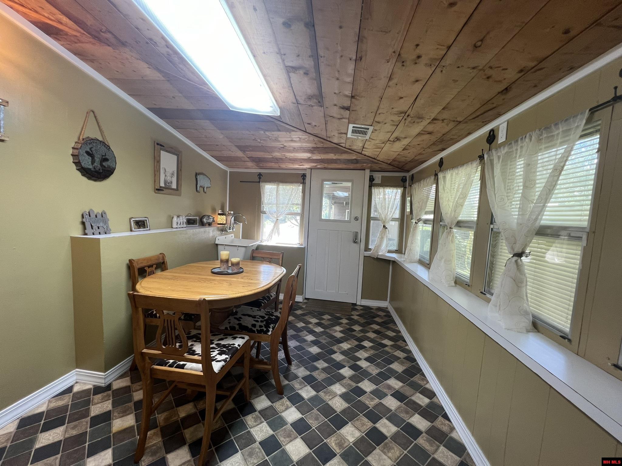 131 Sunset Hill Road