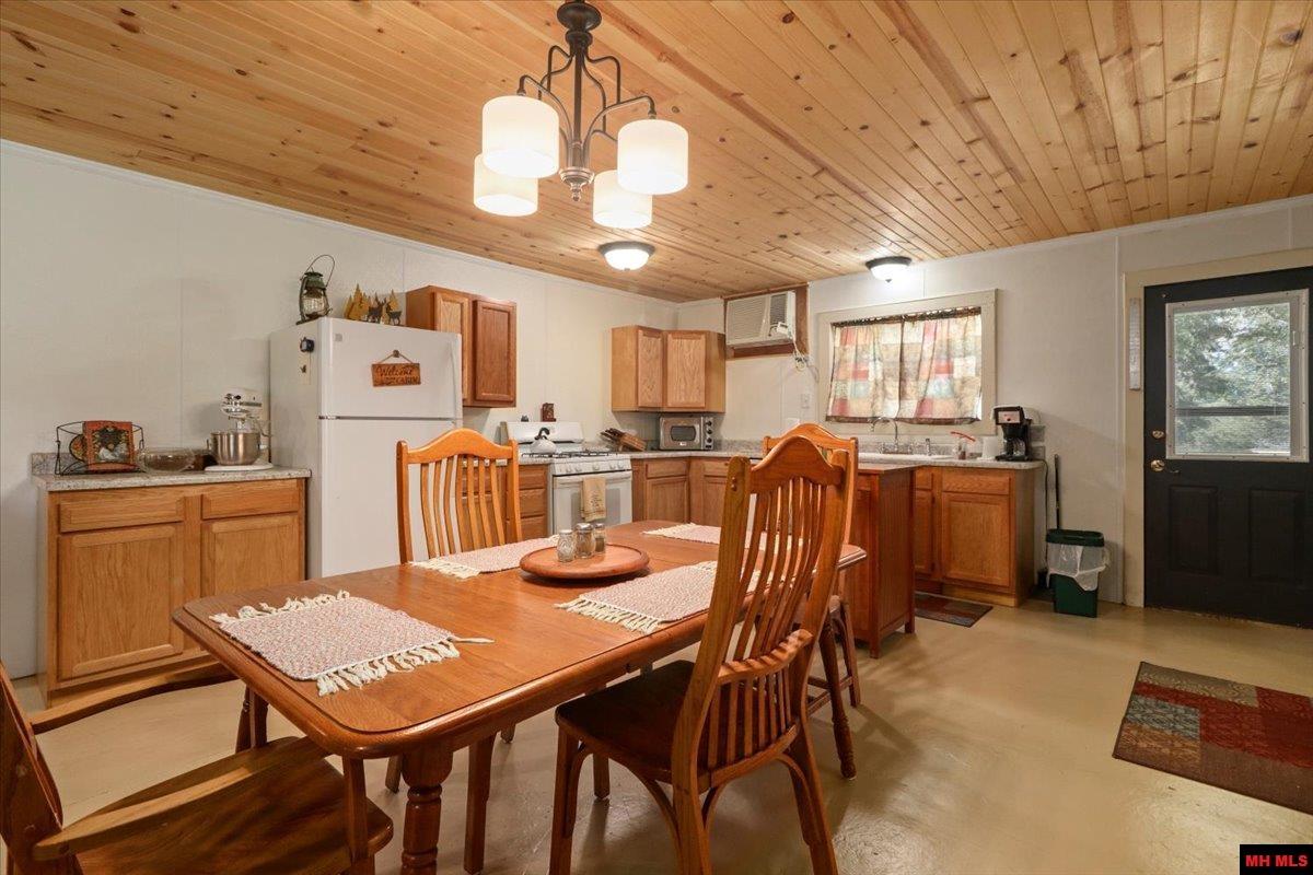 158 Clay 125 Rd Mc 125