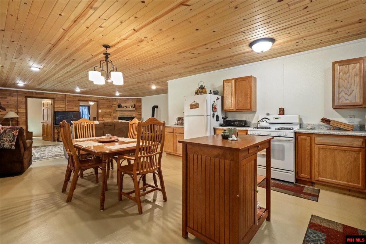 158 Clay 125 Rd Mc 125