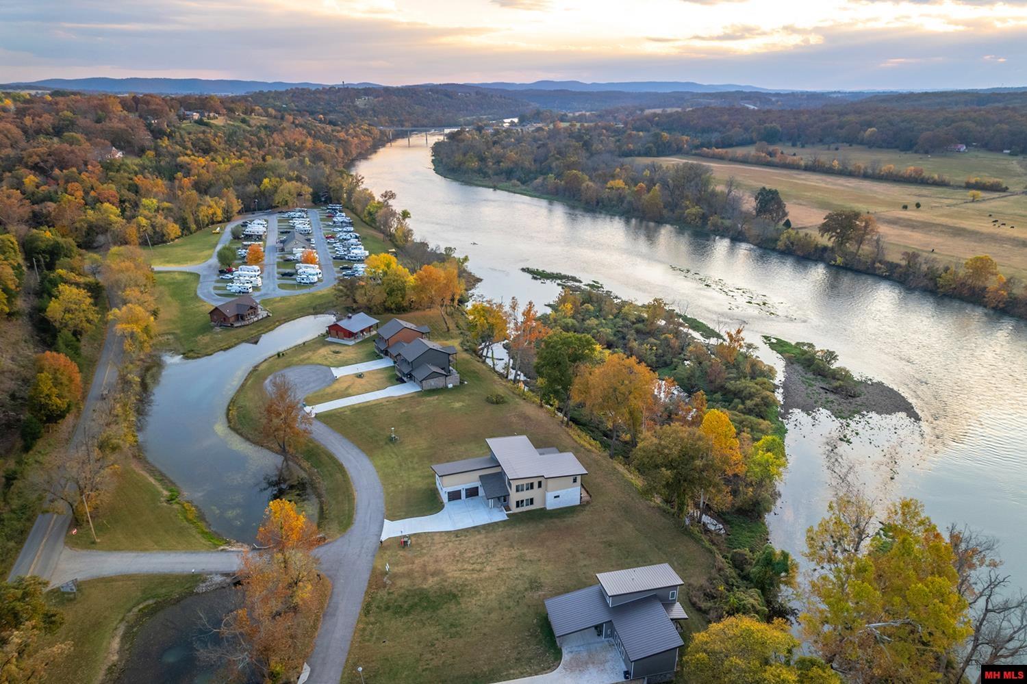 004-04953-003 Sowbug Circle