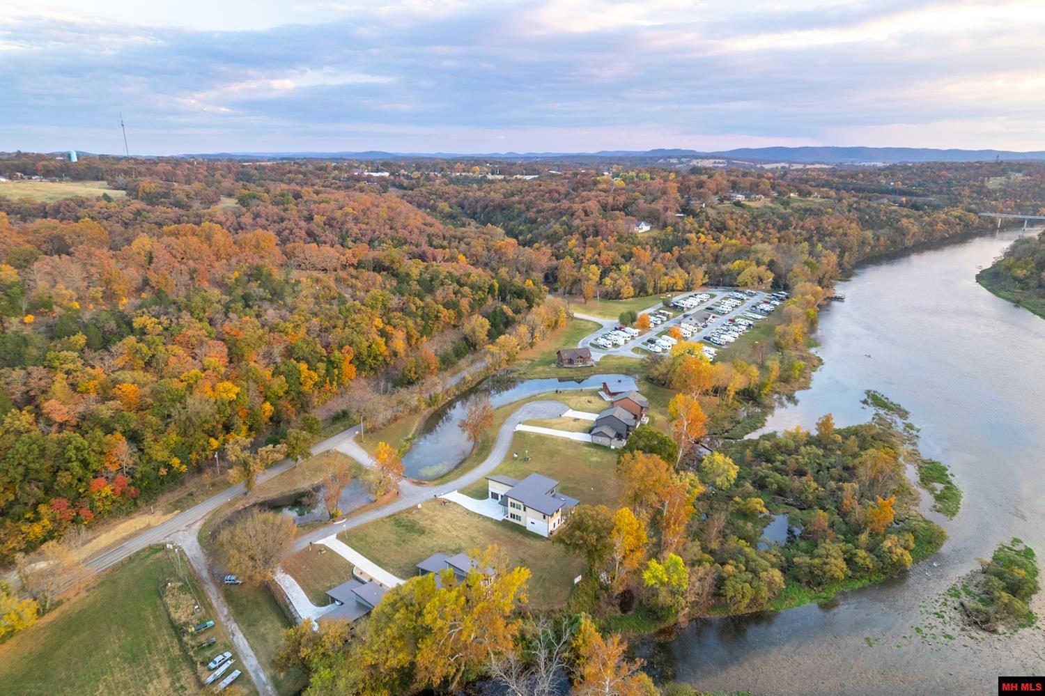 004-04953-003 Sowbug Circle