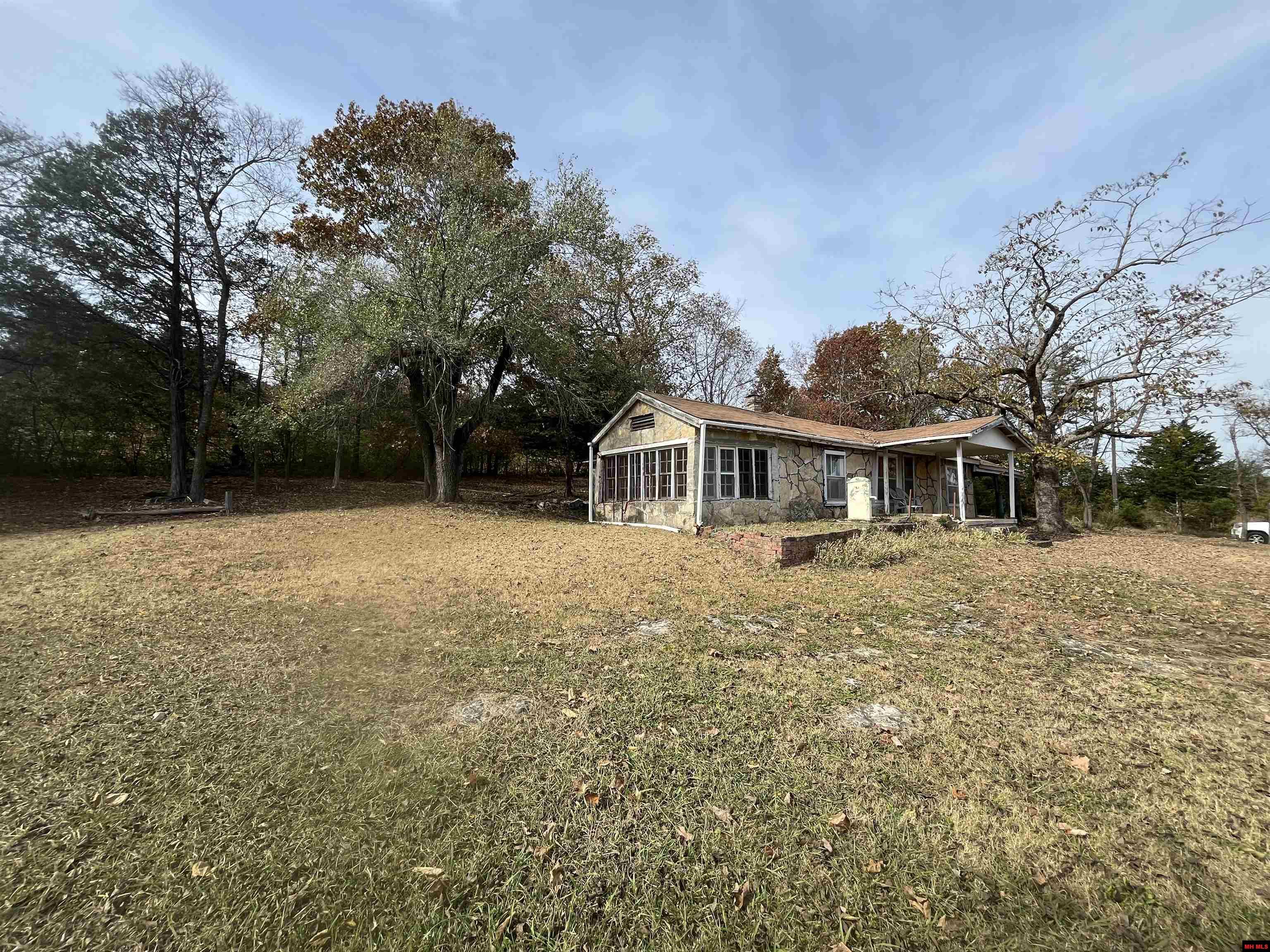 312 W 5TH STREET, Yellville, AR