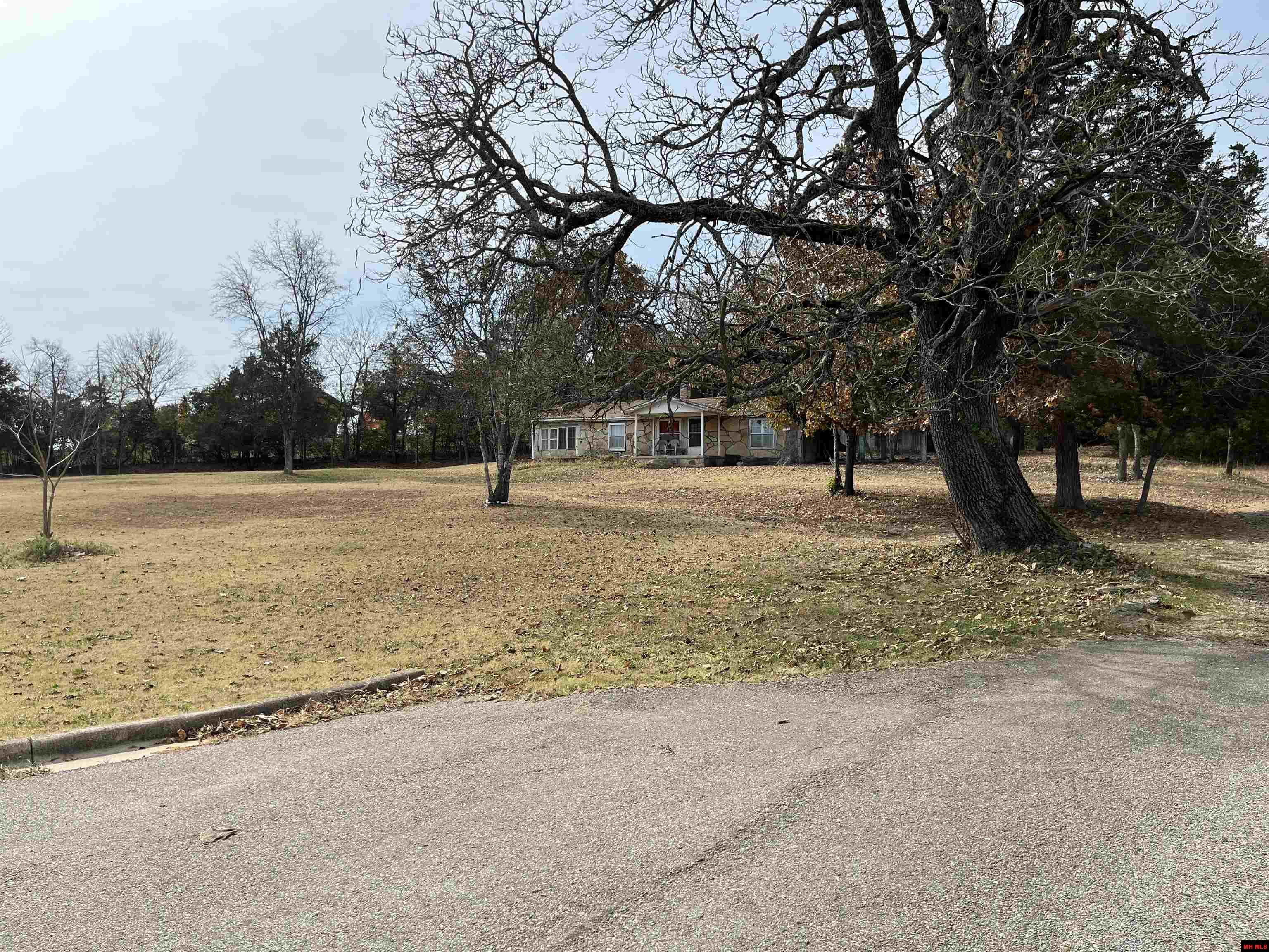 312 W 5TH STREET Yellville, AR