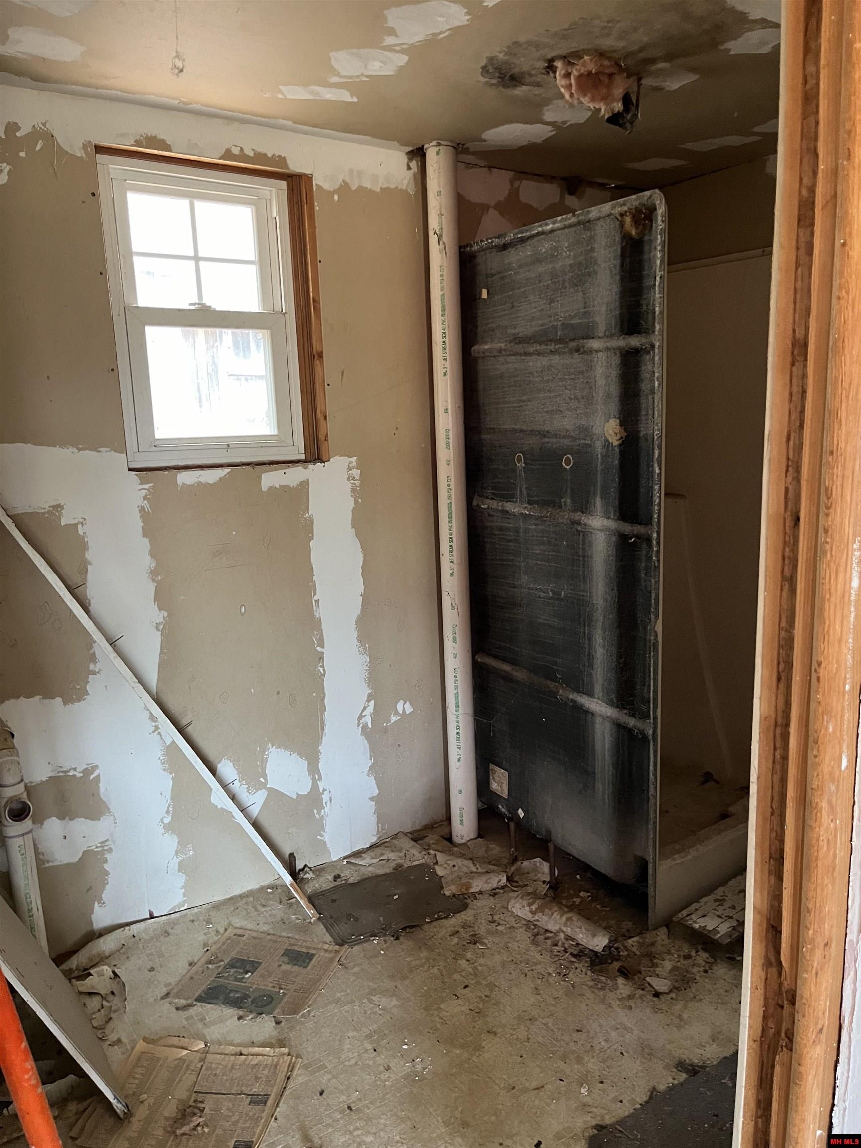 312 W 5TH STREET Yellville, AR