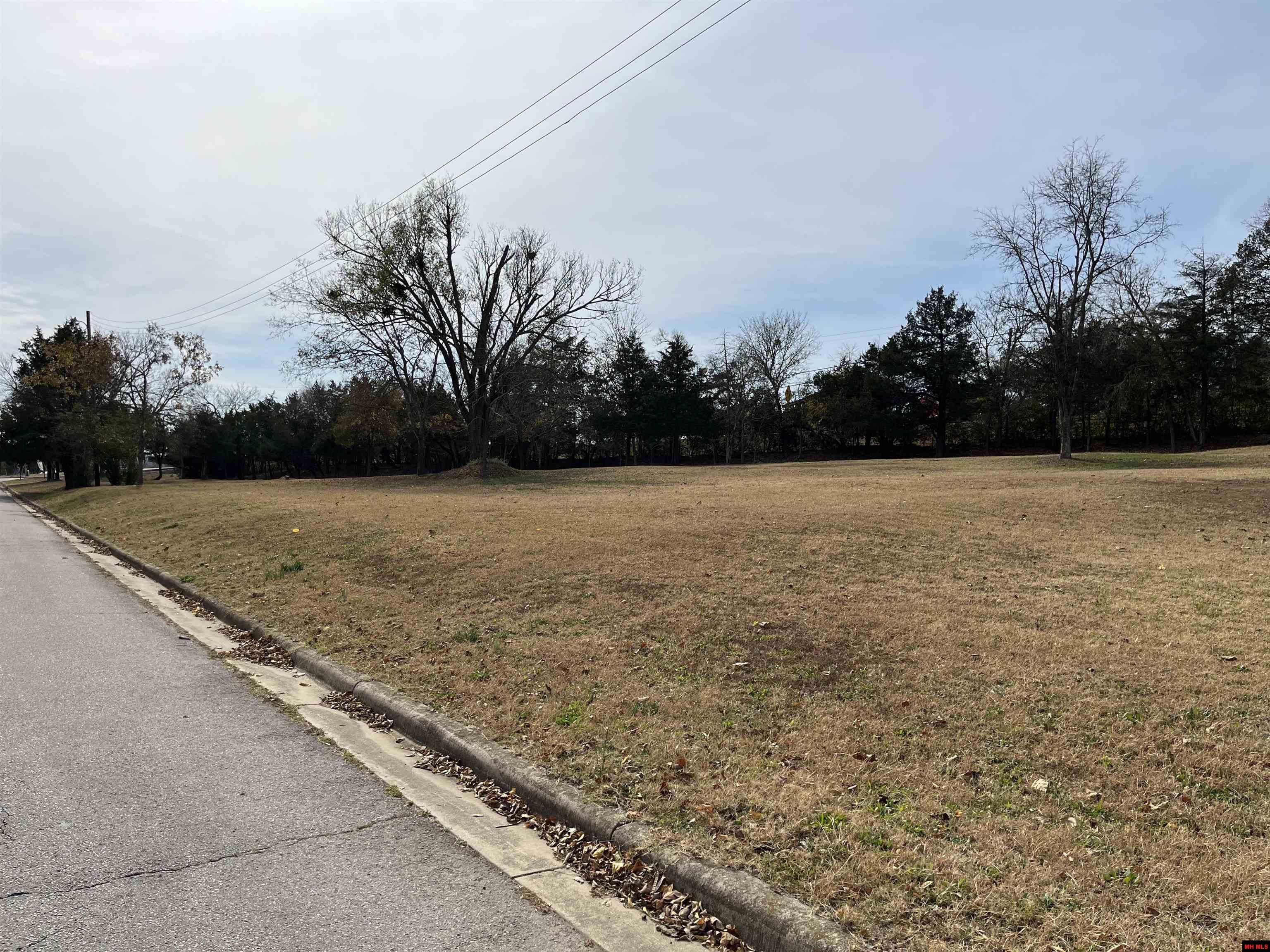 312 W 5TH STREET Yellville, AR