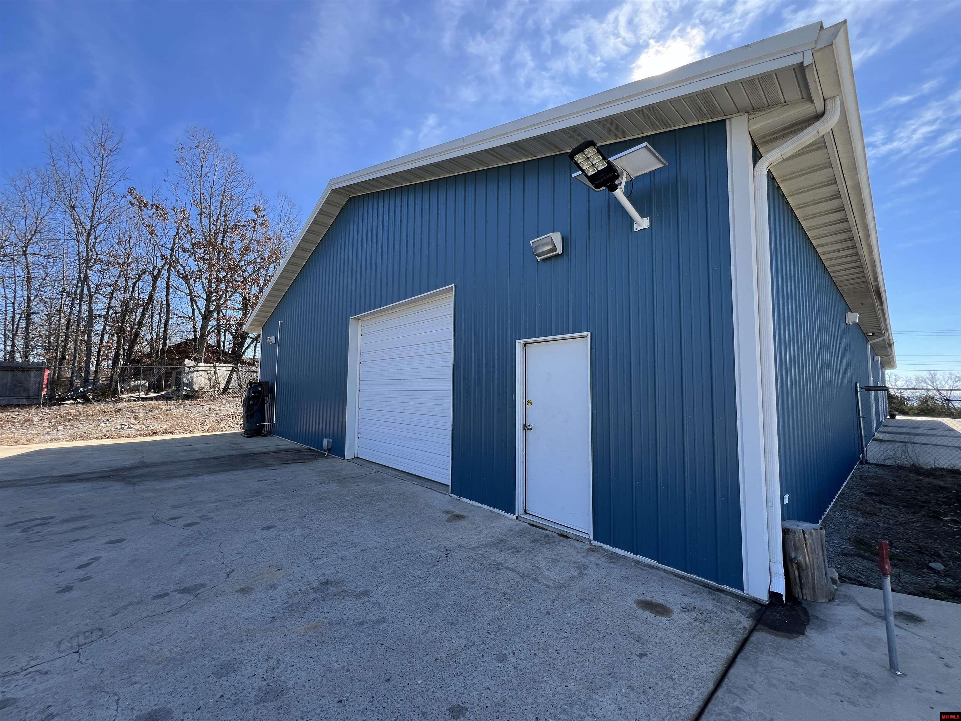 73 CR 842 Henderson, AR