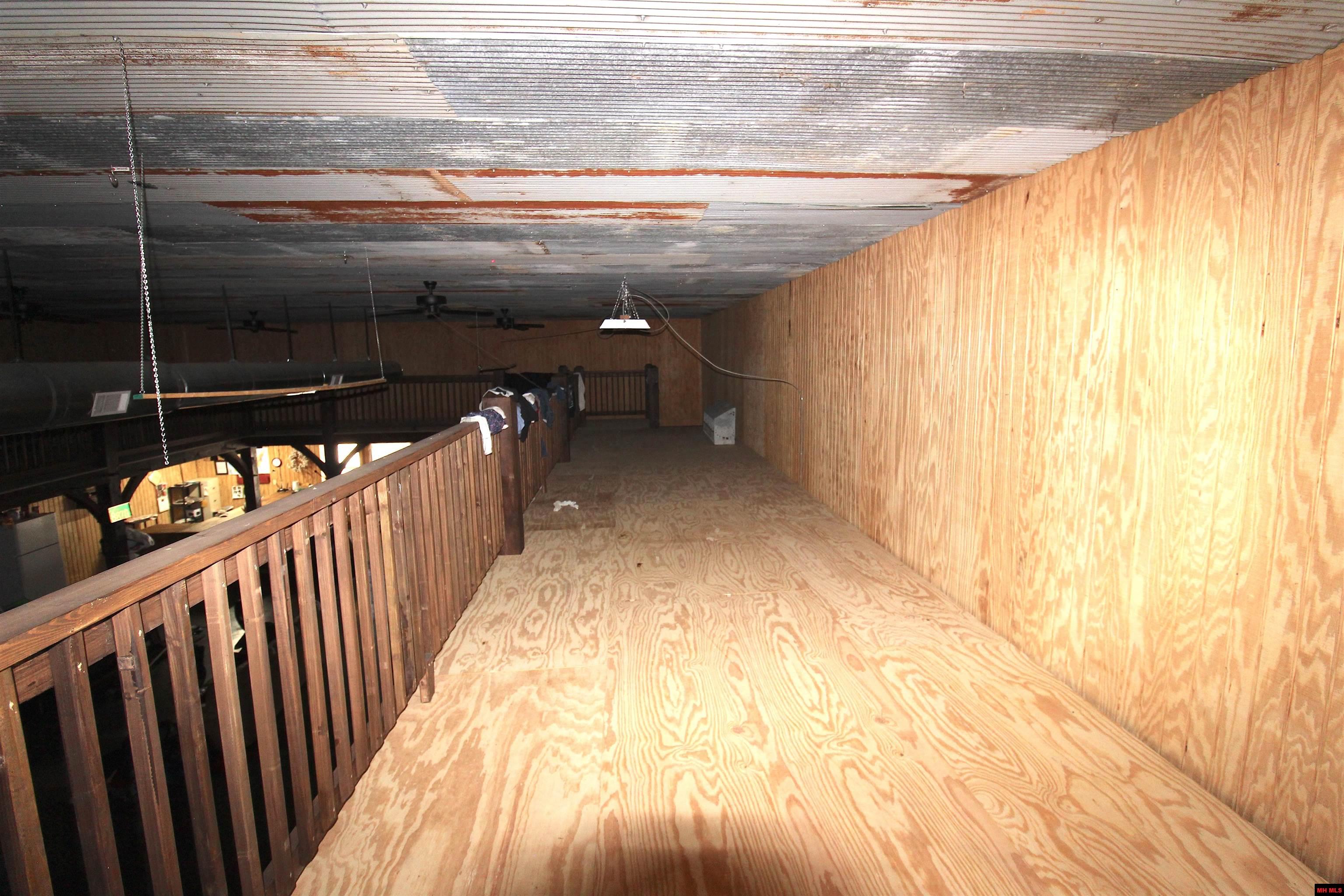 3768 Private Road 1271