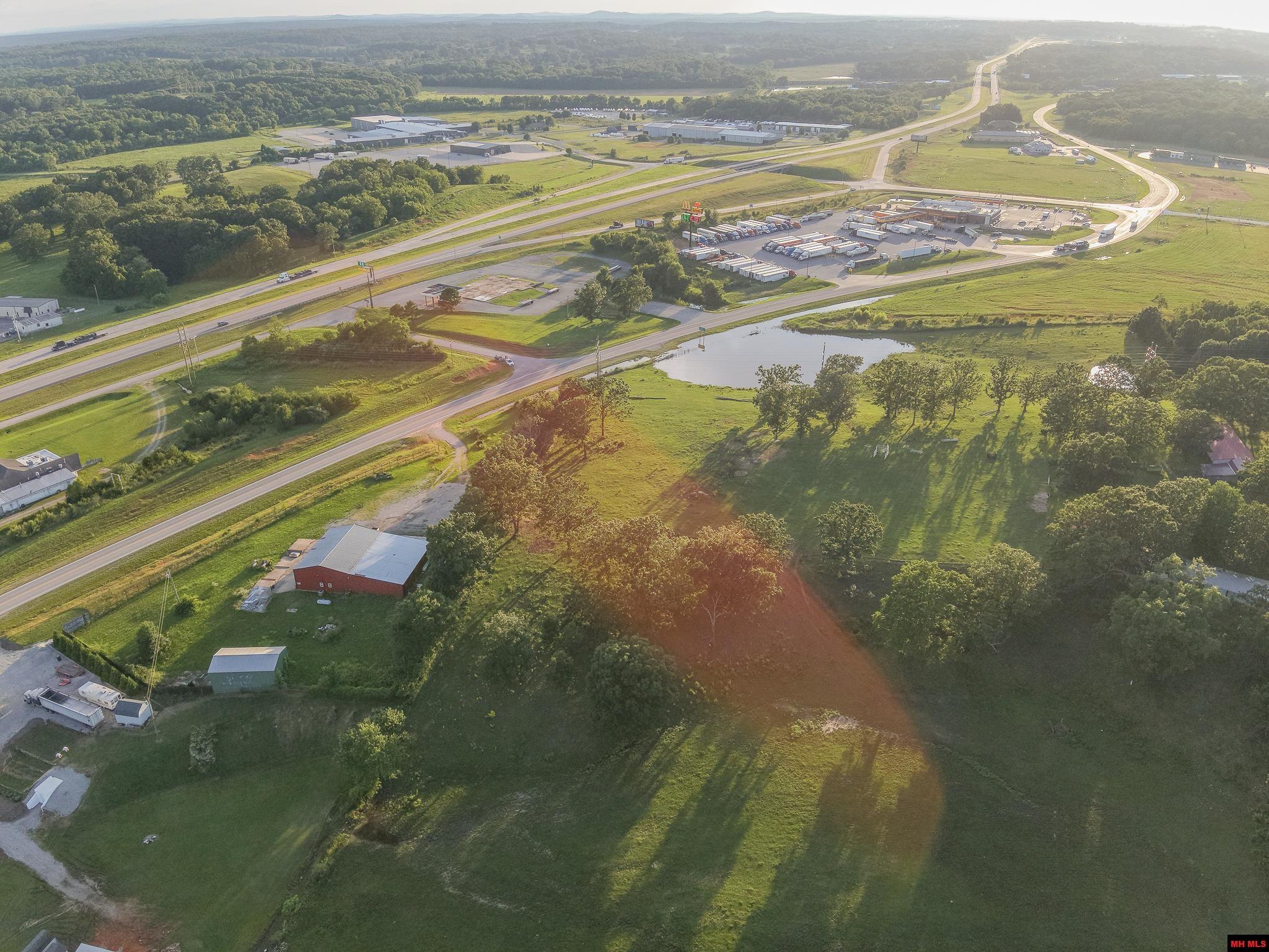 3768 Private Road 1271