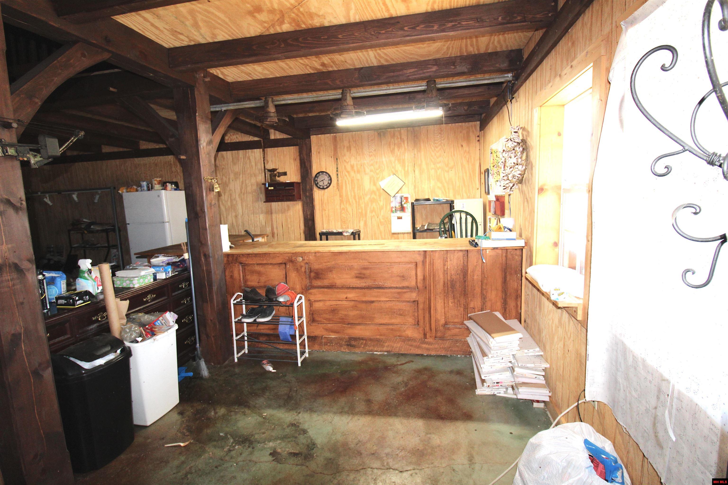 3768 Private Road 1271