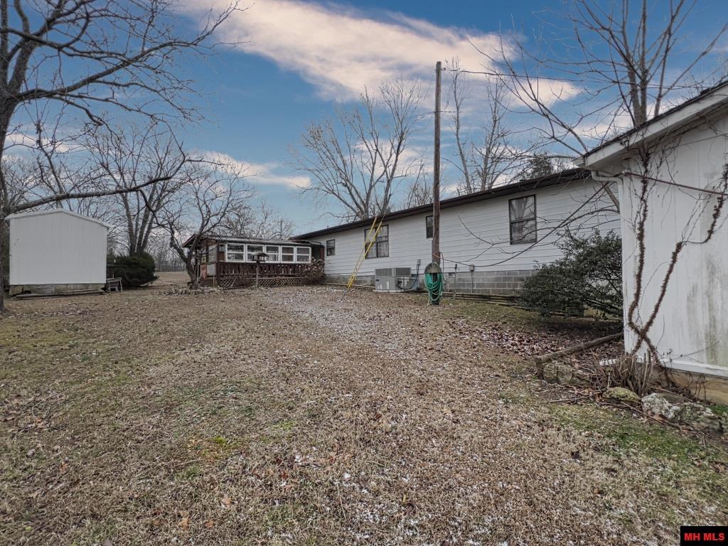 37 Private Road 1438