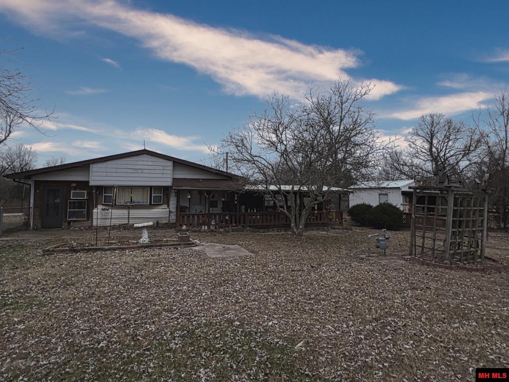 37 Private Road 1438