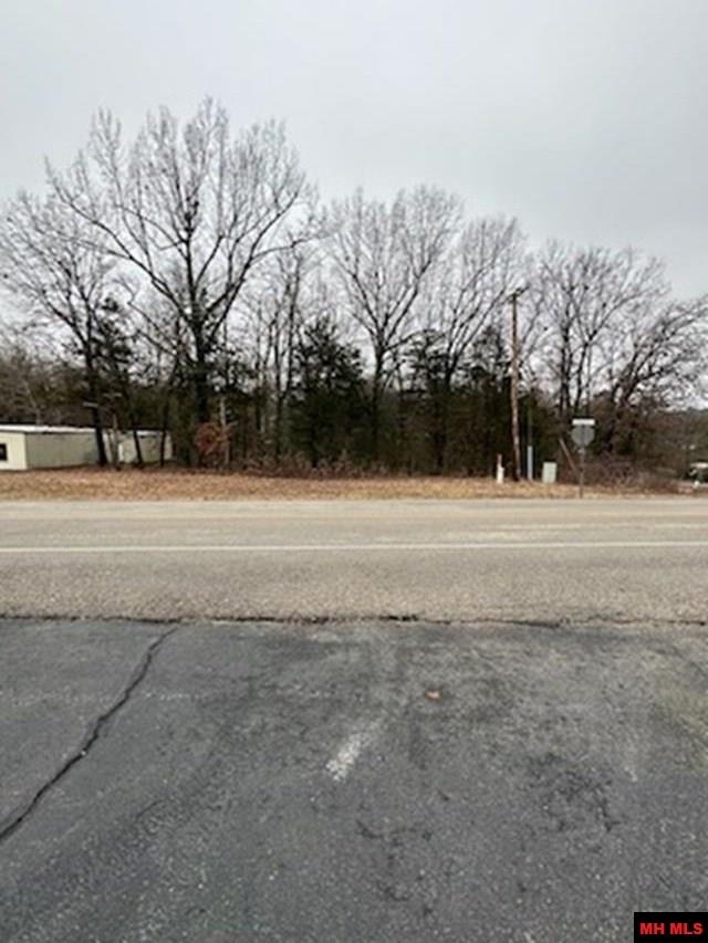 770 05121 000 Hwy 62/412 East