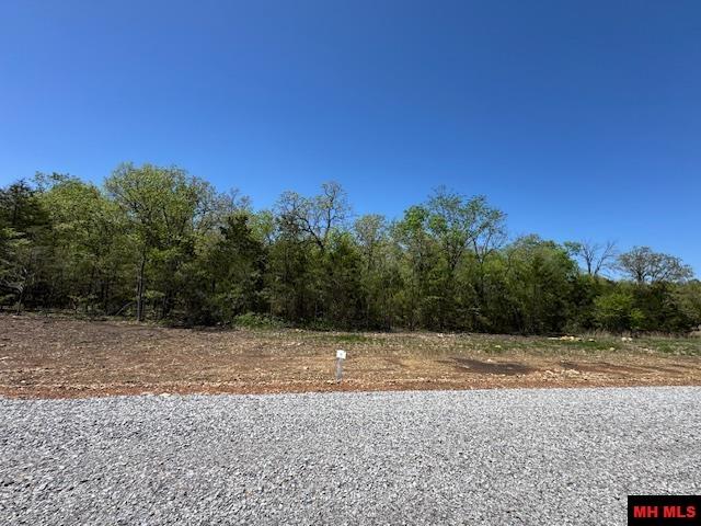 Tract 9 Hwy 201 North