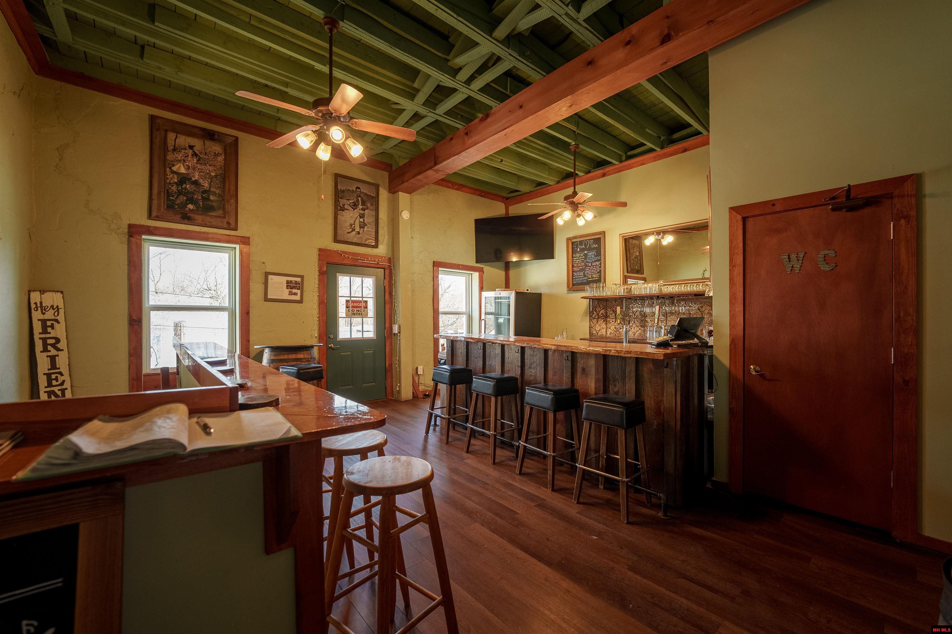 131 MAIN STREET Calico Rock, AR