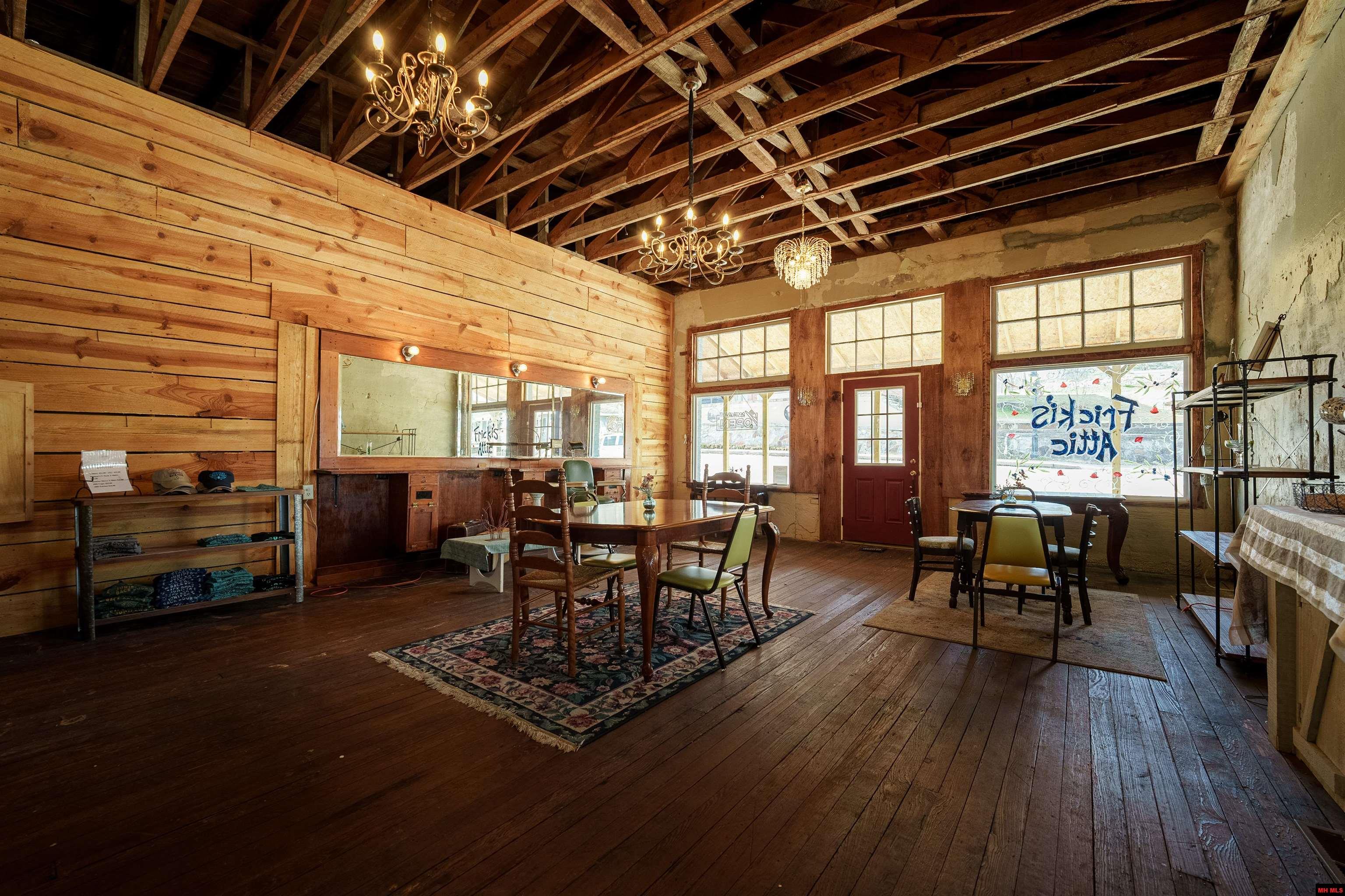 131 MAIN STREET Calico Rock, AR