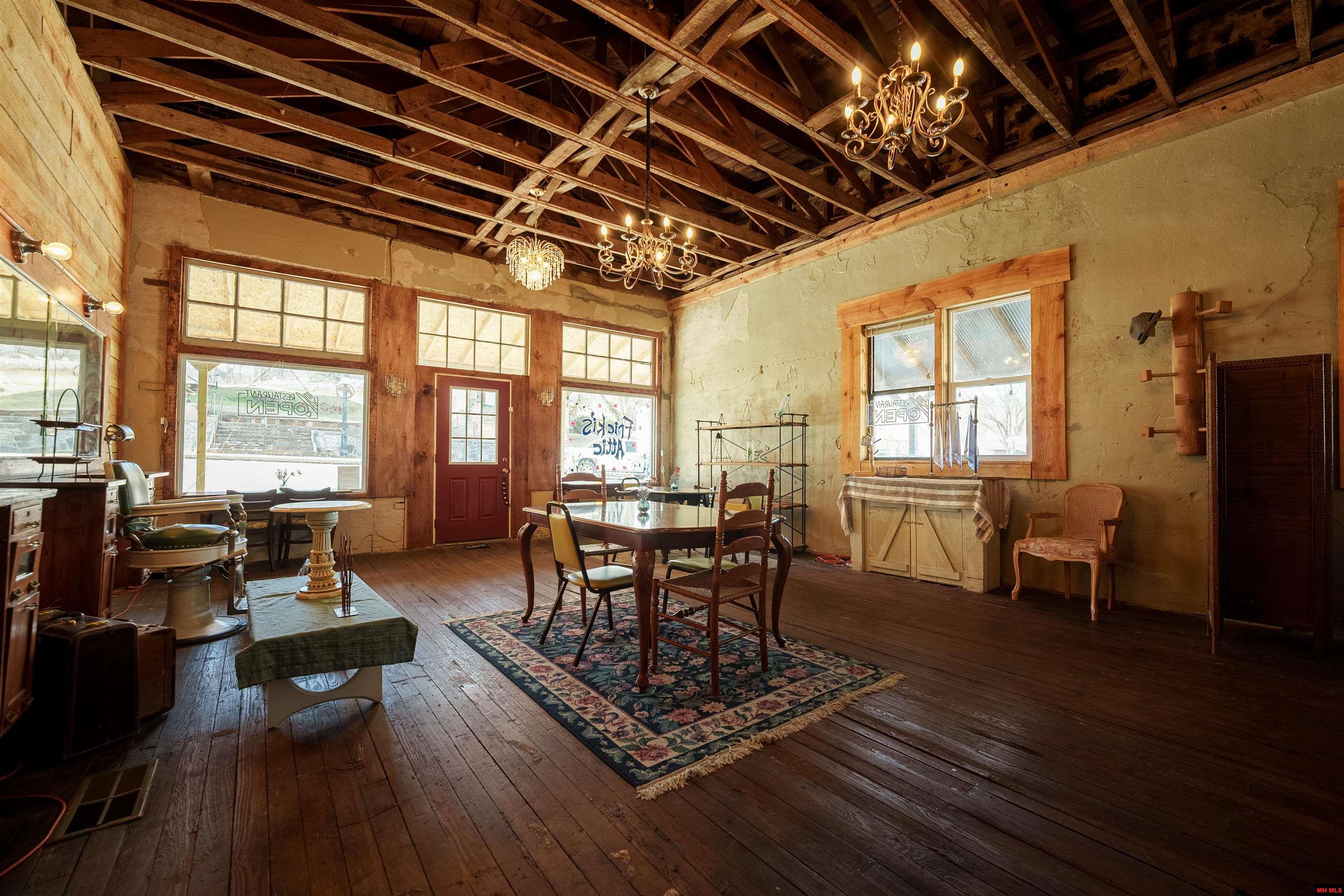 131 MAIN STREET Calico Rock, AR