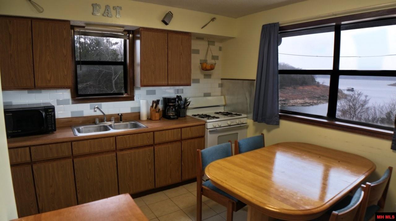 9476 PROMISE LAND ROAD Mountain Home, AR